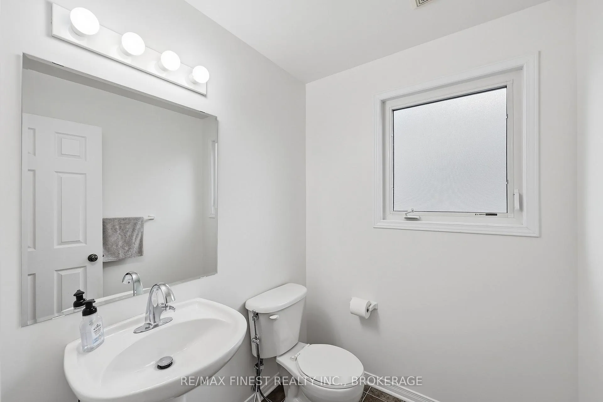 Photo 8 of 1468 Adams Avenue, Kingston, City Northwest — HOMEH
