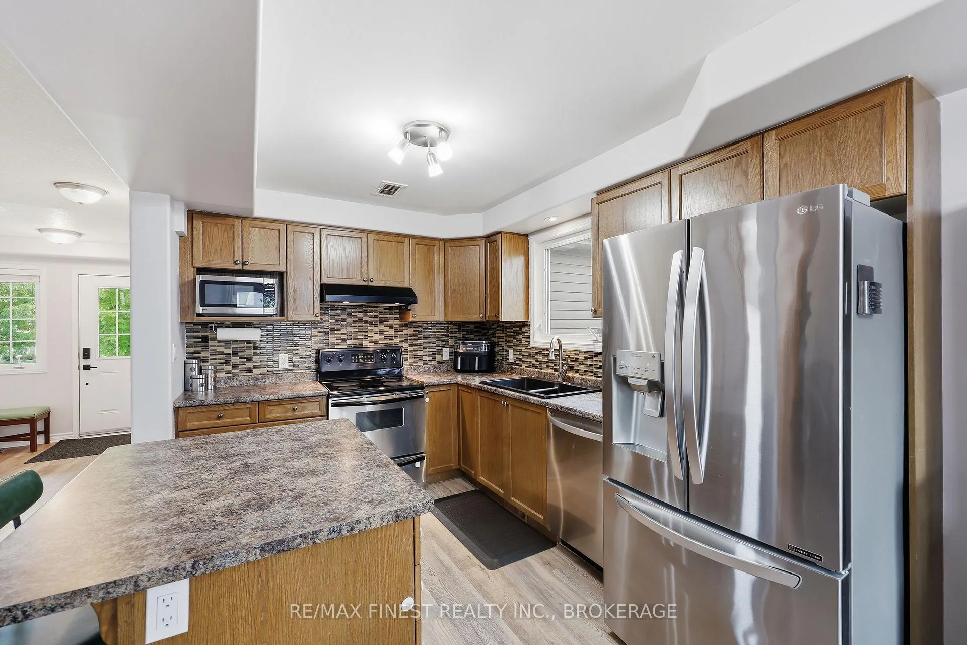 Photo 11 of 1468 Adams Avenue, Kingston, City Northwest — HOMEH
