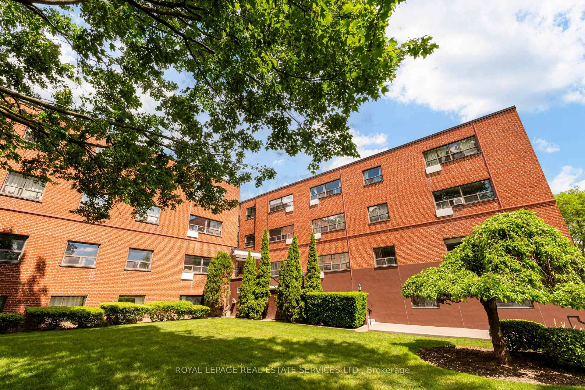 Photo 1 of Unit 105, 101 Coe Hill Drive, Toronto, High Park-Swansea — HOMEH