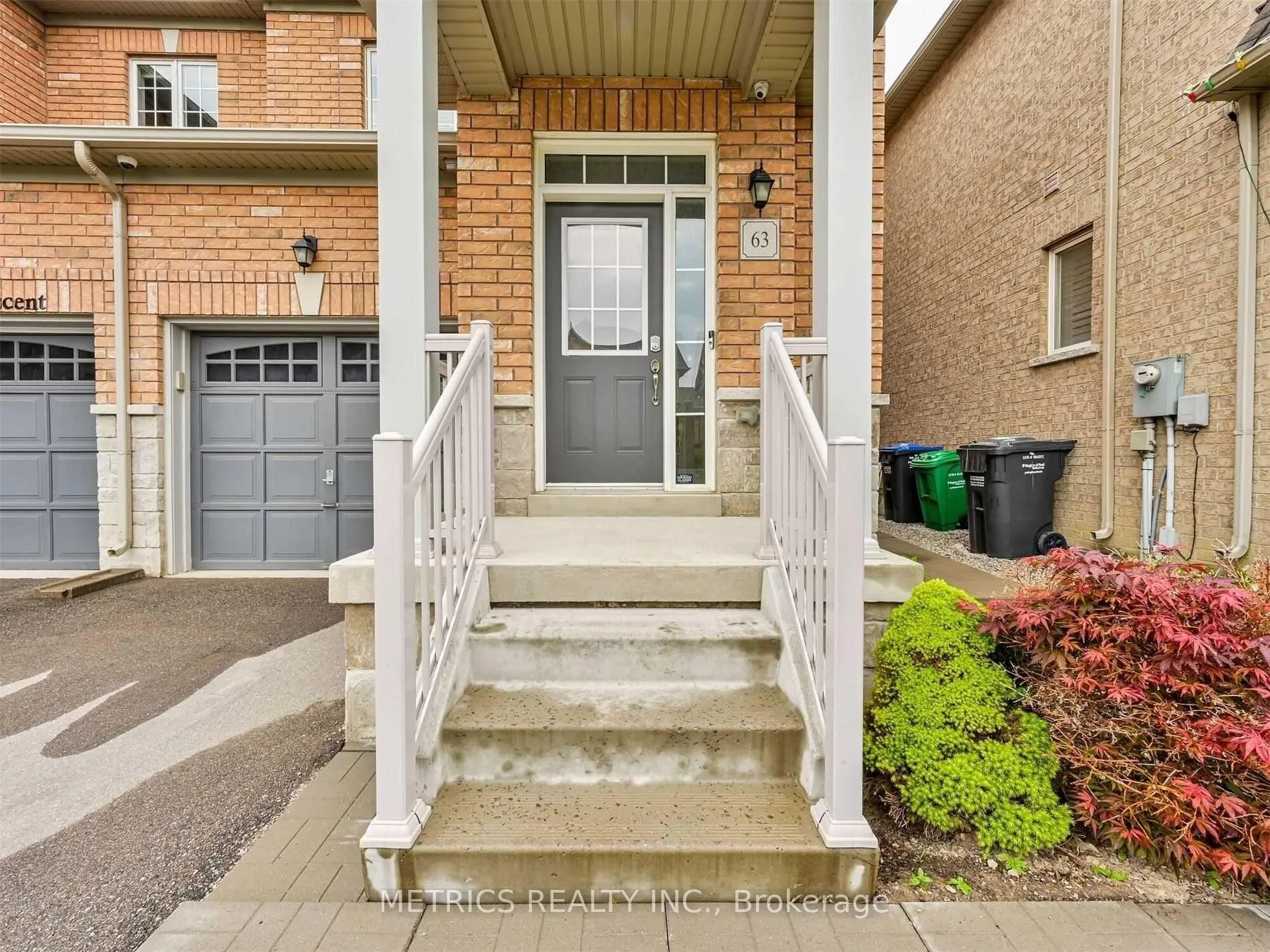 Photo 2 of 63 Lesabre Crescent, Brampton, Bram East — HOMEH