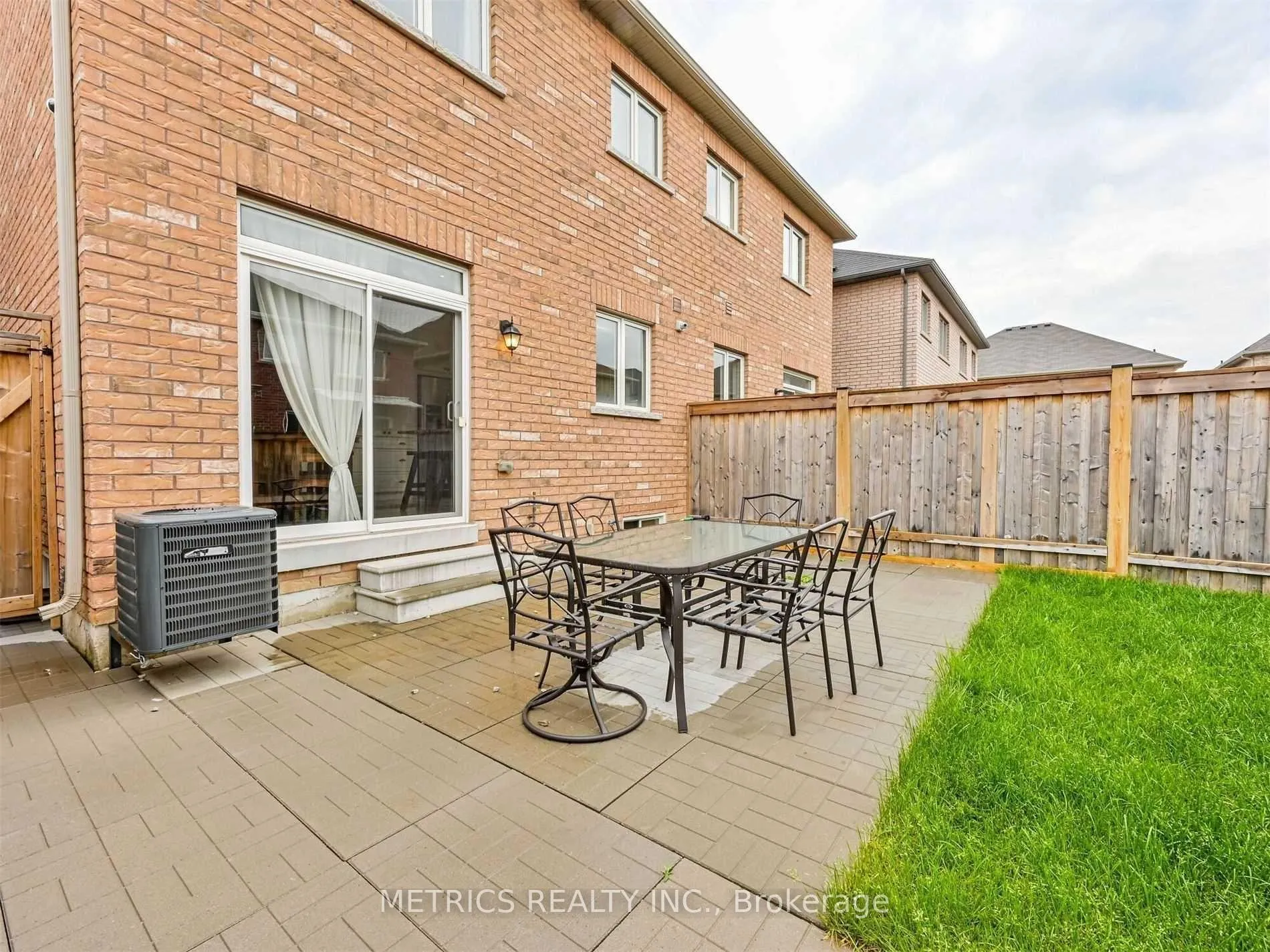 Photo 8 of 63 Lesabre Crescent, Brampton, Bram East — HOMEH