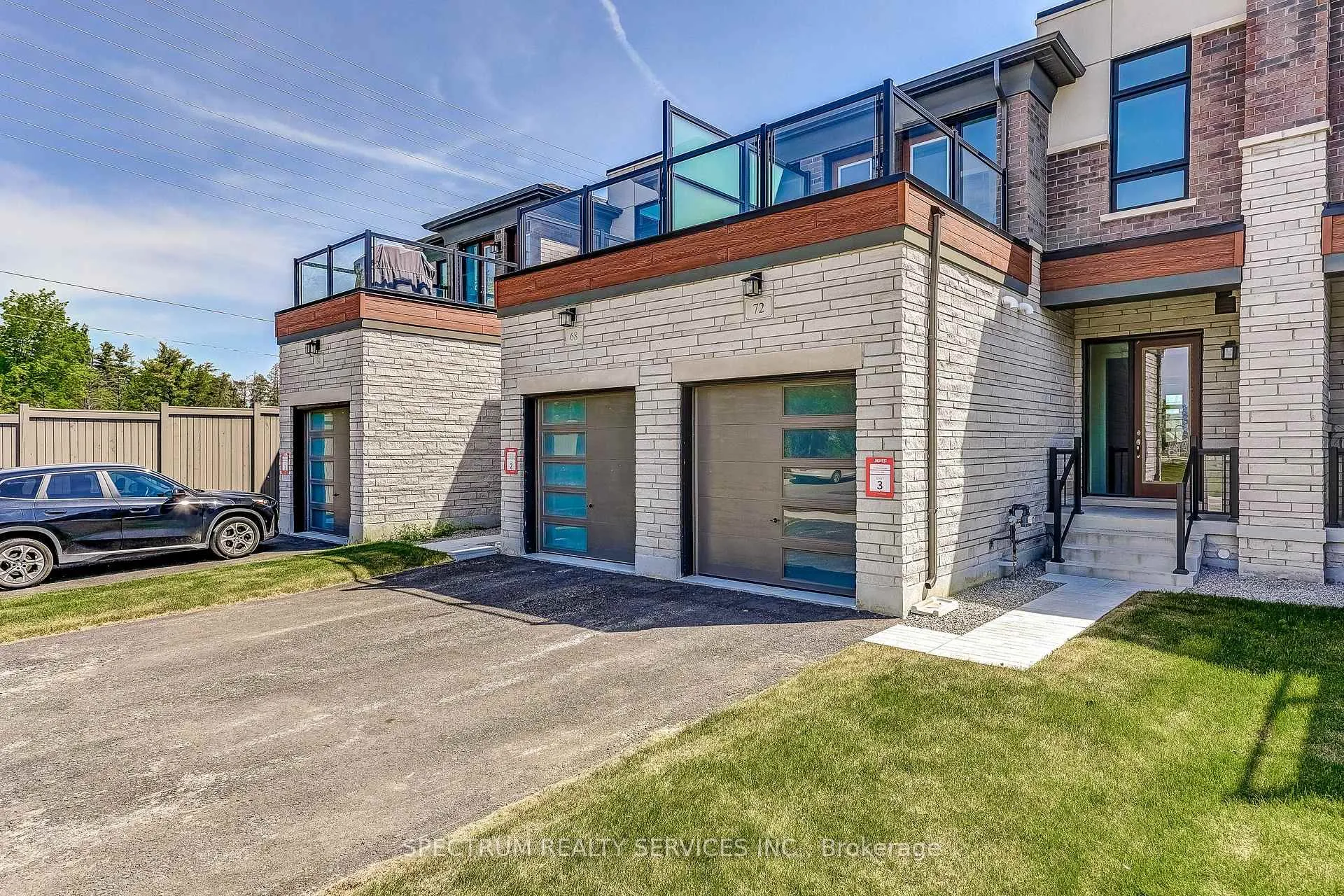Photo 3 of 72 Adario Crescent, Vaughan, Vellore Village — HOMEH