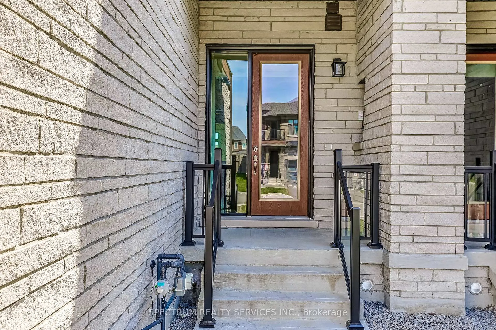 Photo 4 of 72 Adario Crescent, Vaughan, Vellore Village — HOMEH