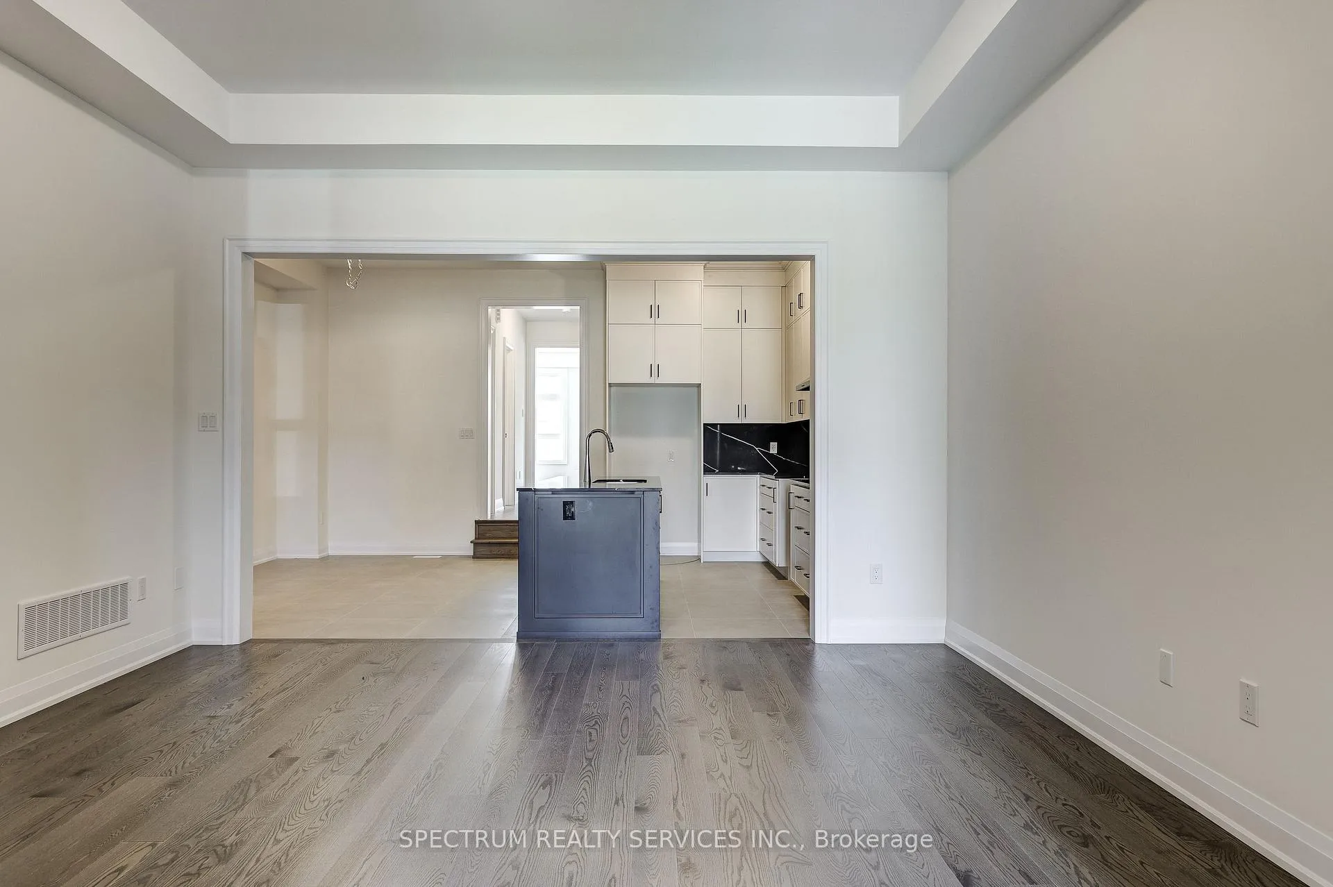 Photo 6 of 72 Adario Crescent, Vaughan, Vellore Village — HOMEH