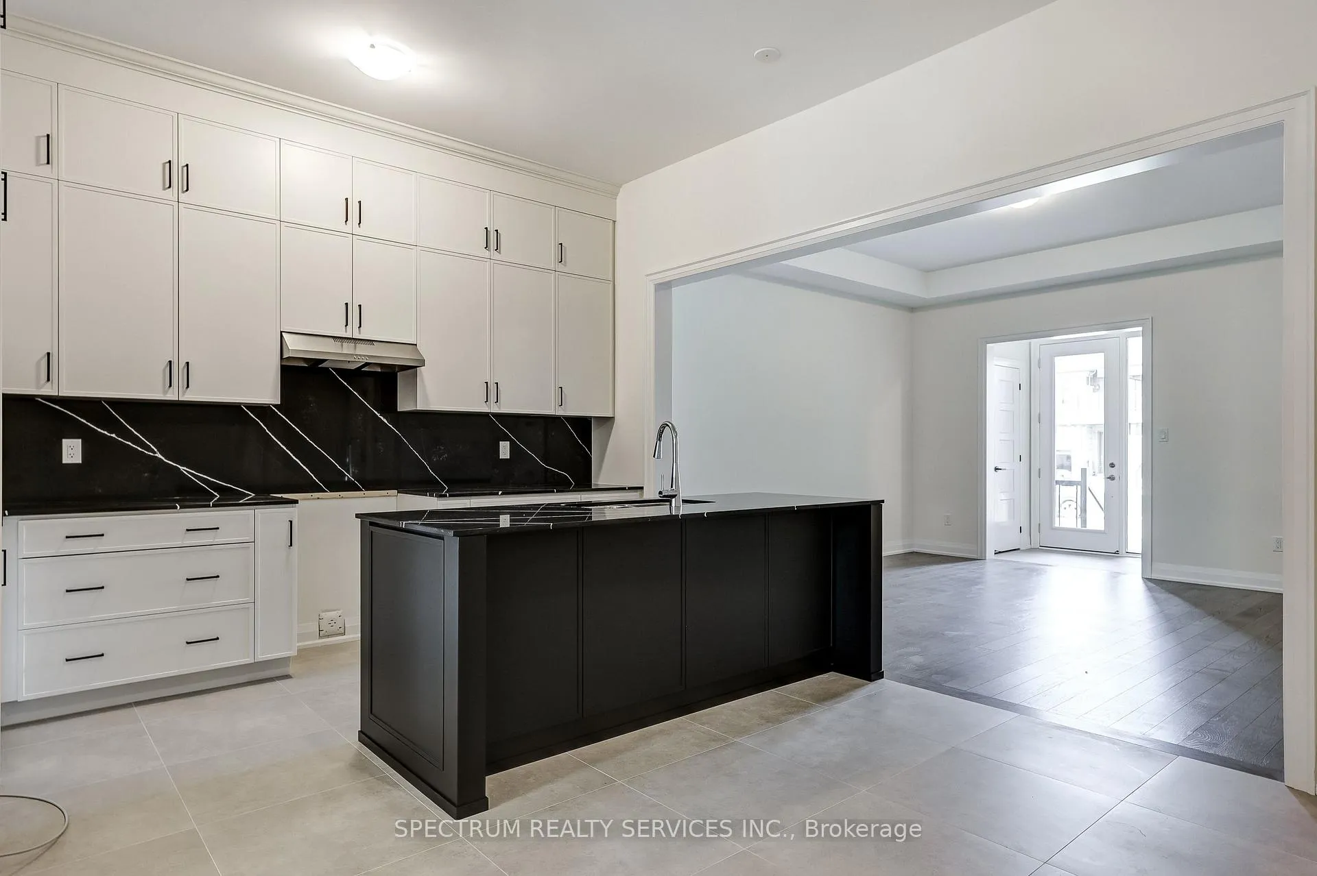 Photo 8 of 72 Adario Crescent, Vaughan, Vellore Village — HOMEH