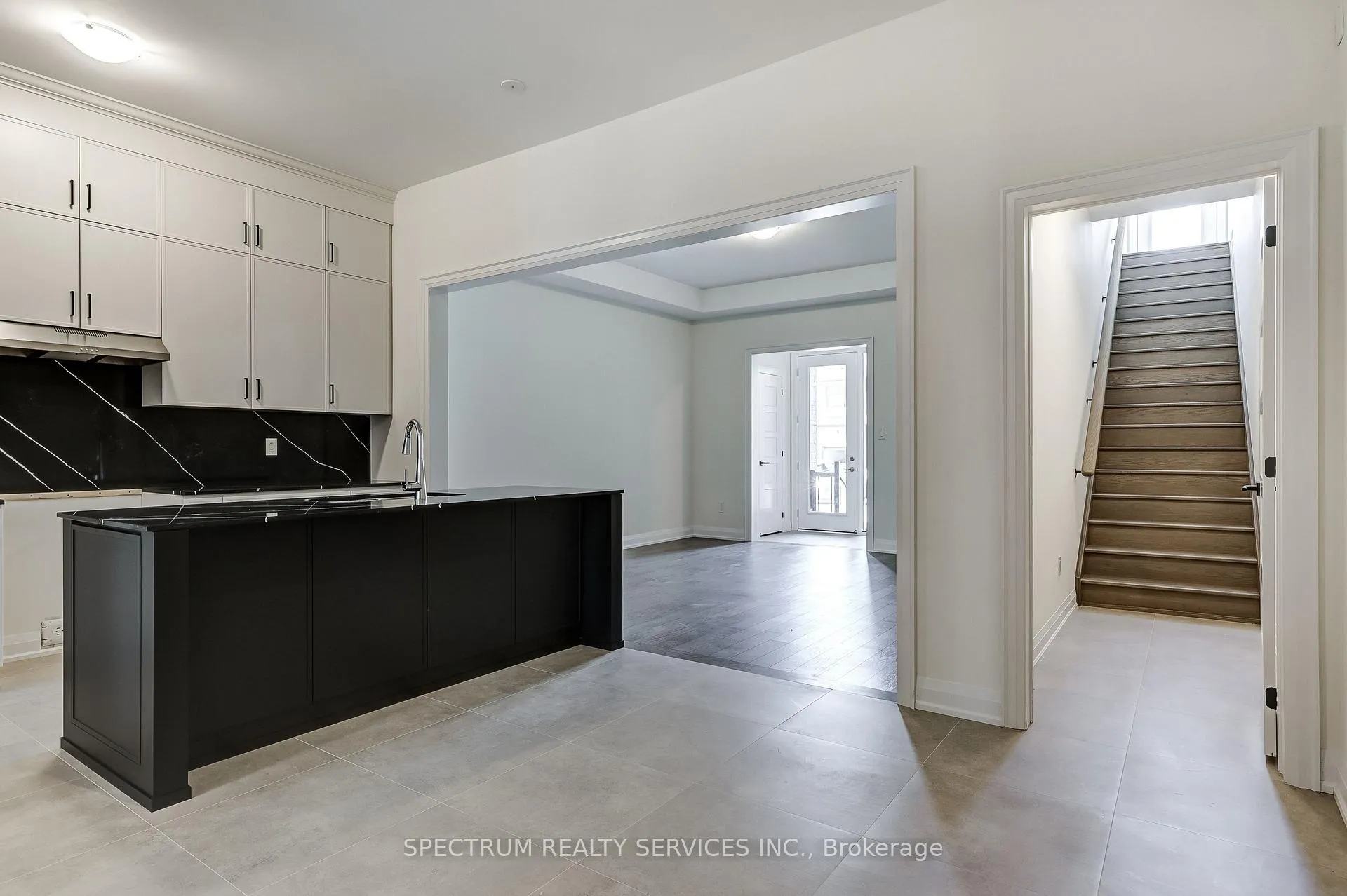 Photo 11 of 72 Adario Crescent, Vaughan, Vellore Village — HOMEH