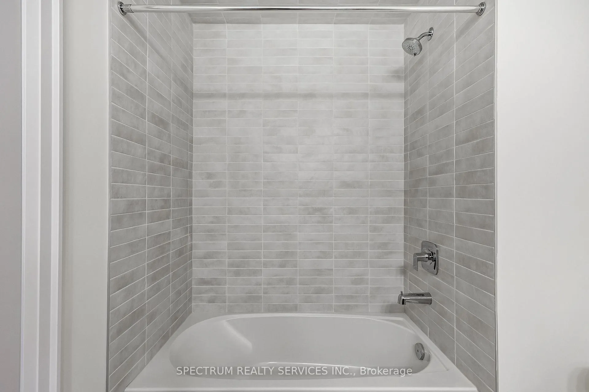 Photo 26 of 72 Adario Crescent, Vaughan, Vellore Village — HOMEH