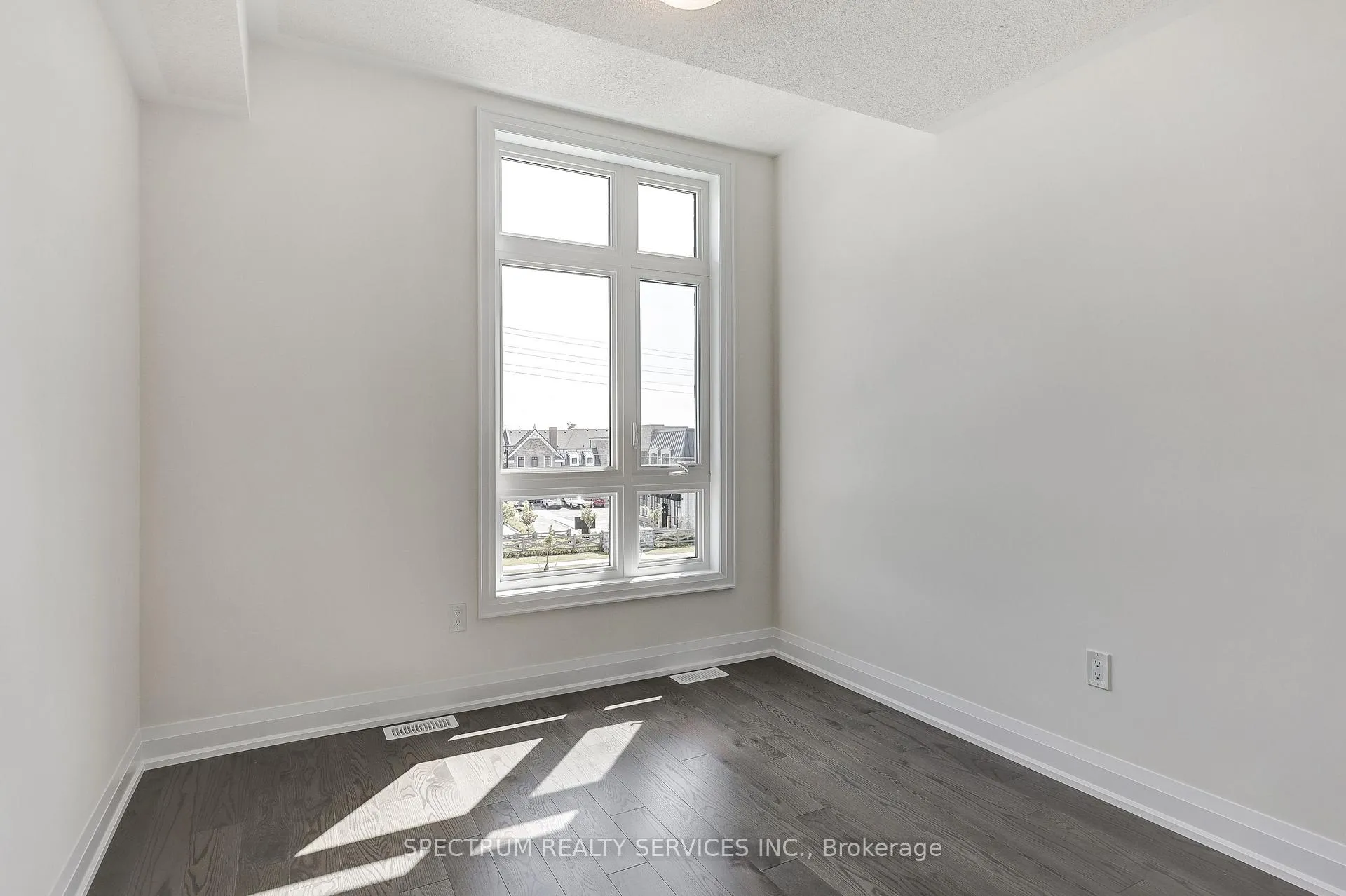 Photo 27 of 72 Adario Crescent, Vaughan, Vellore Village — HOMEH