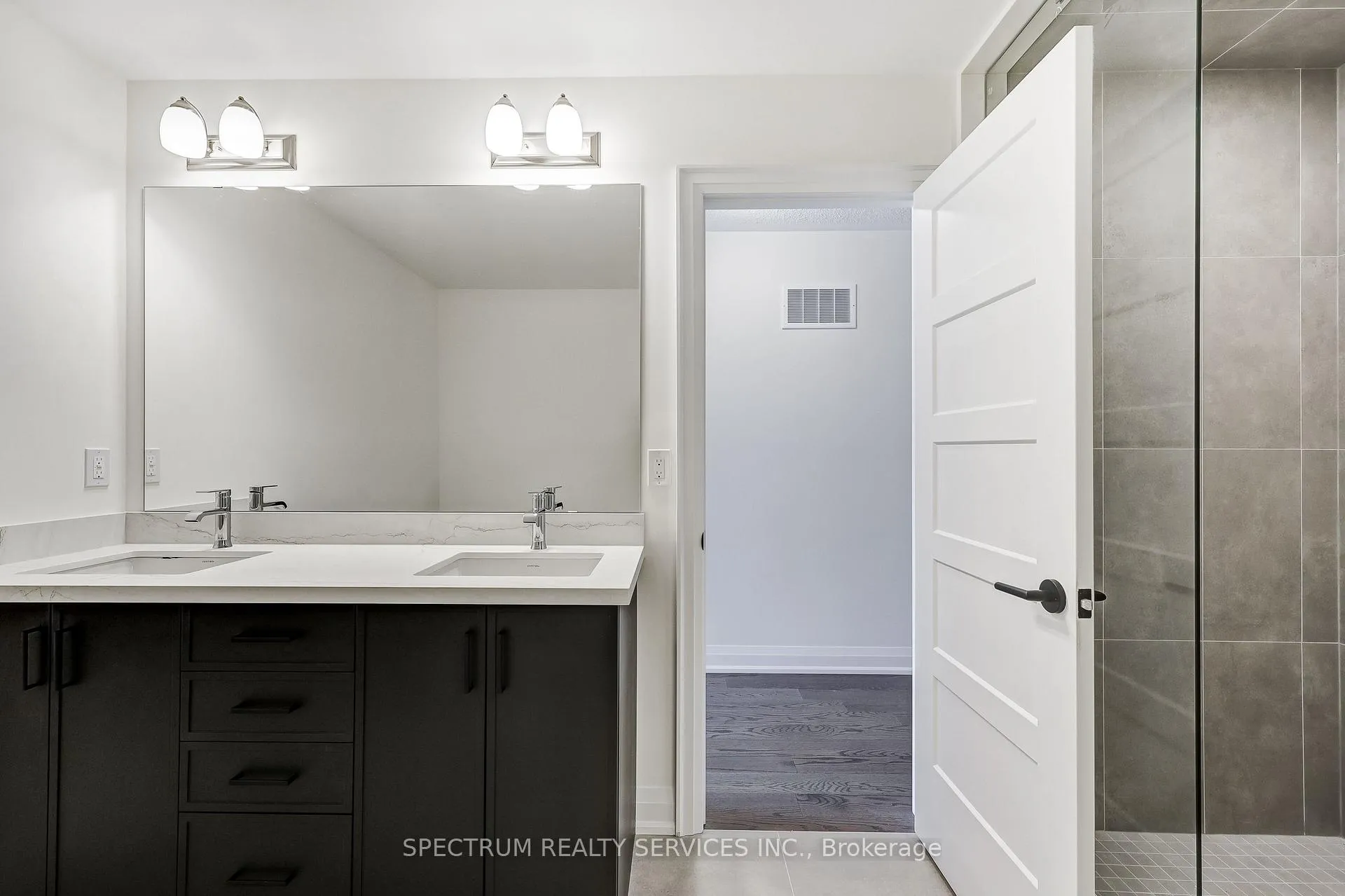Photo 35 of 72 Adario Crescent, Vaughan, Vellore Village — HOMEH