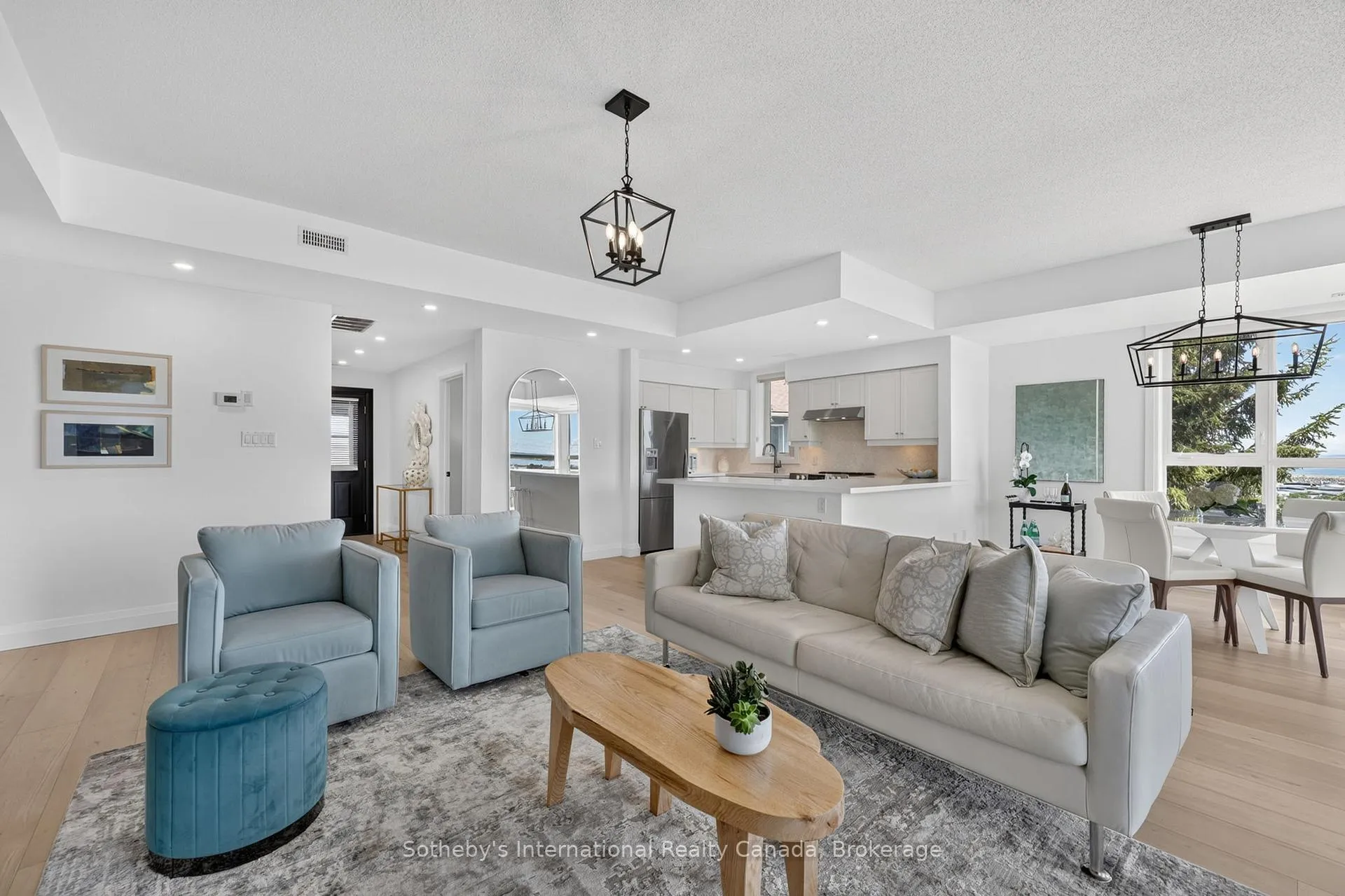 Photo 10 of 441 Mariners Way, Collingwood — HOMEH