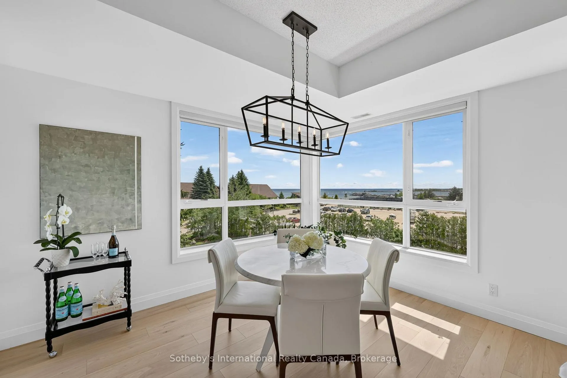 Photo 18 of 441 Mariners Way, Collingwood — HOMEH