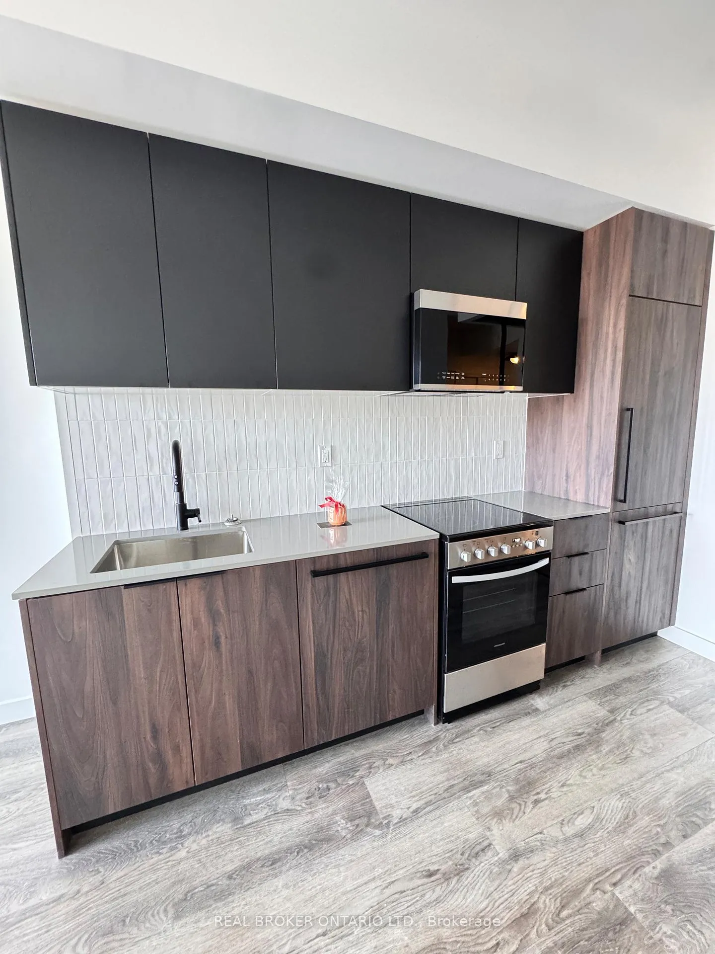 Front of Unit 220, 1635 Military Trail