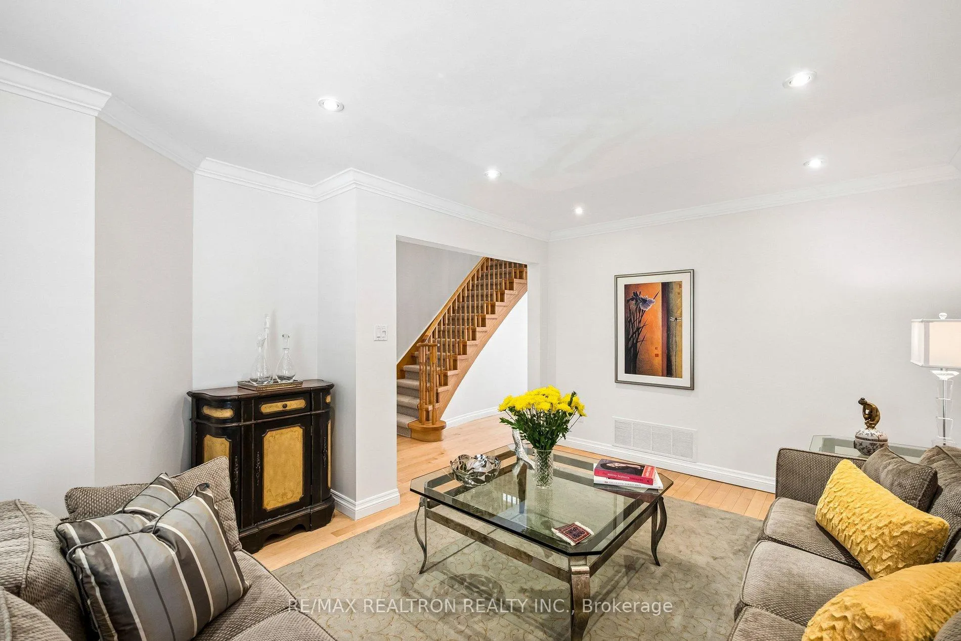Photo 10 of 58 Roseborough Crescent, Vaughan, Uplands — HOMEH