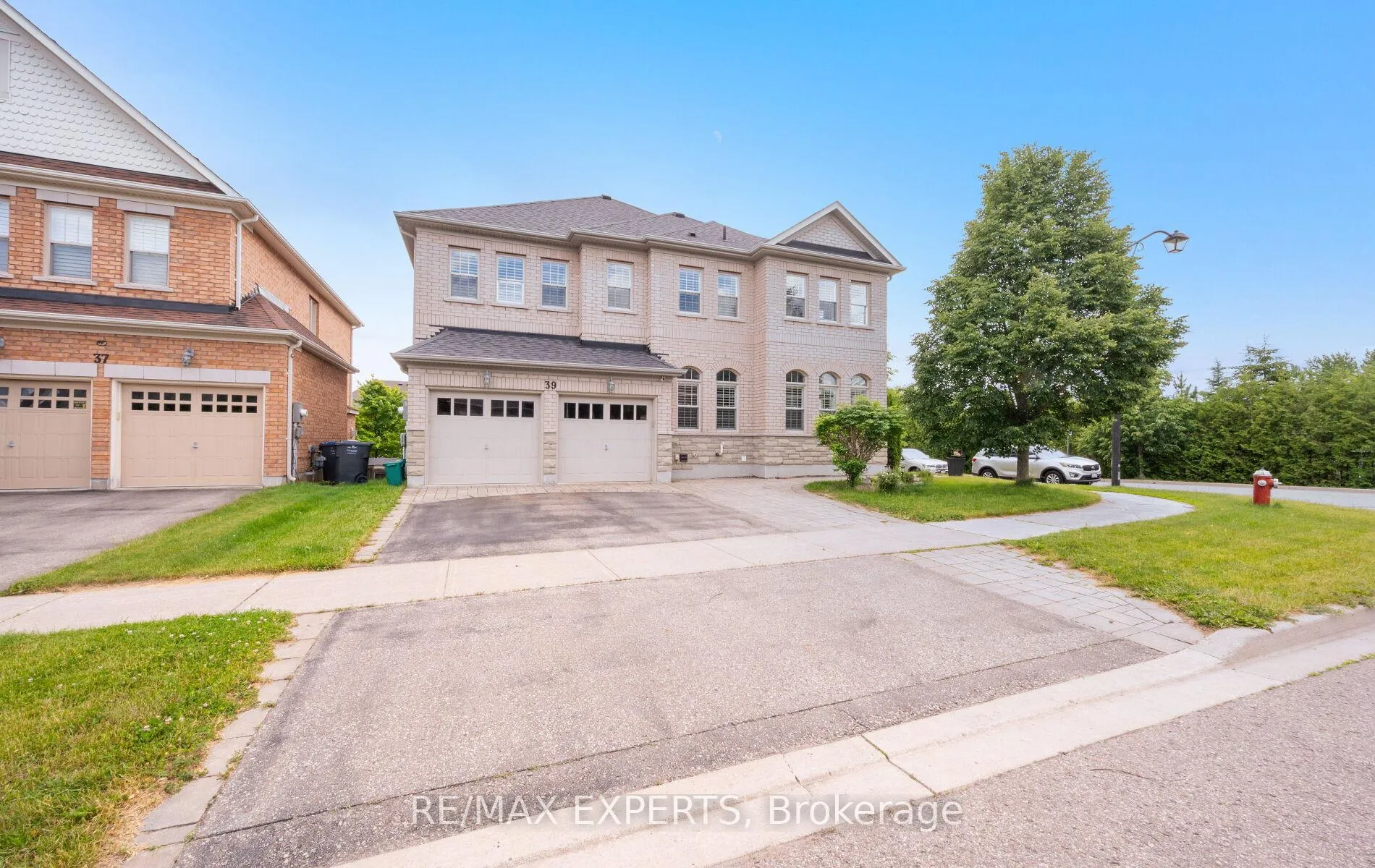 Photo of 39 Paisley Green Avenue
