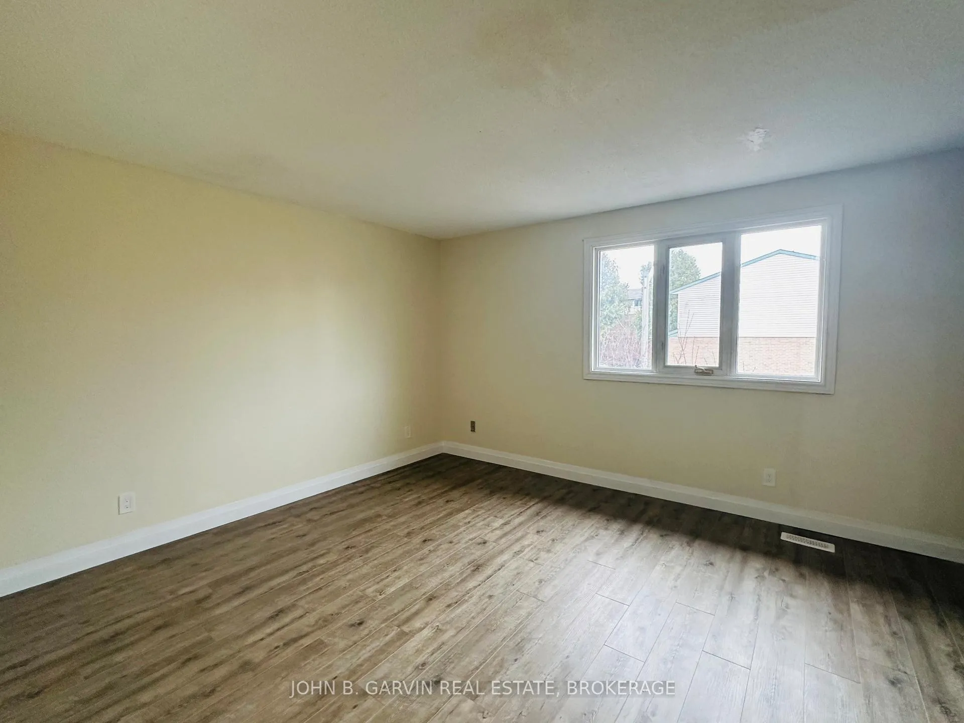 Photo 9 of Unit 54, 13 Coventry Crescent, Kingston, West of Sir John A. Blvd — HOMEH