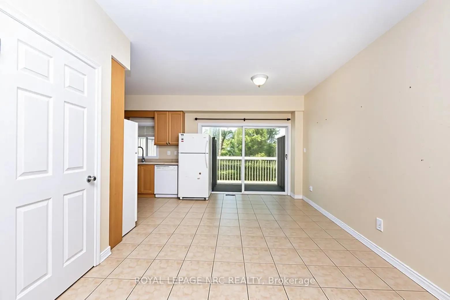 Photo 4 of 34 Chloe Street, St. Catharines, E. Chester — HOMEH