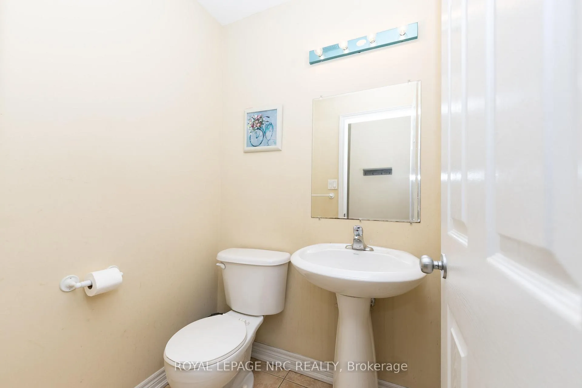 Photo 5 of 34 Chloe Street, St. Catharines, E. Chester — HOMEH