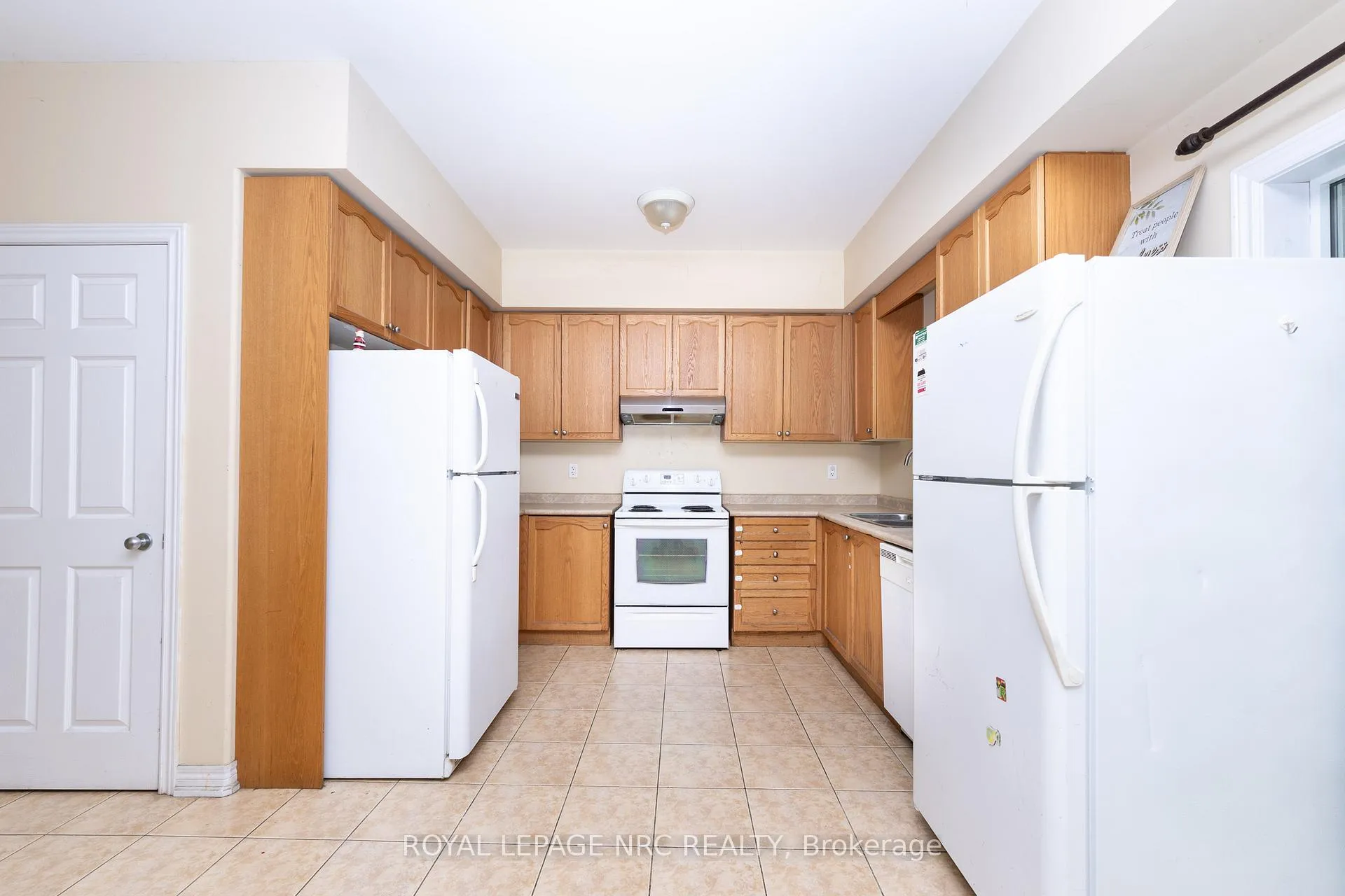 Photo 7 of 34 Chloe Street, St. Catharines, E. Chester — HOMEH