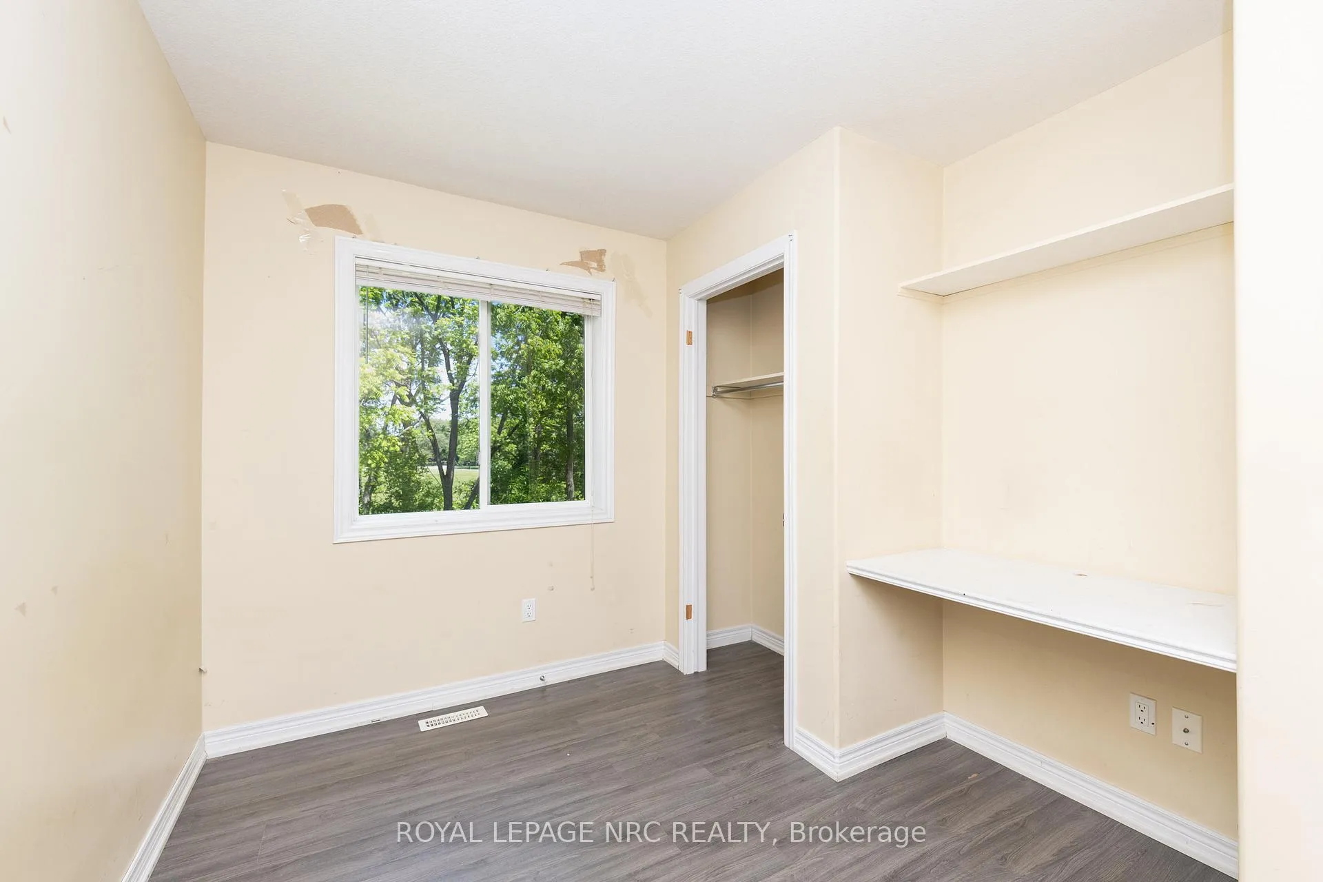 Photo 12 of 34 Chloe Street, St. Catharines, E. Chester — HOMEH