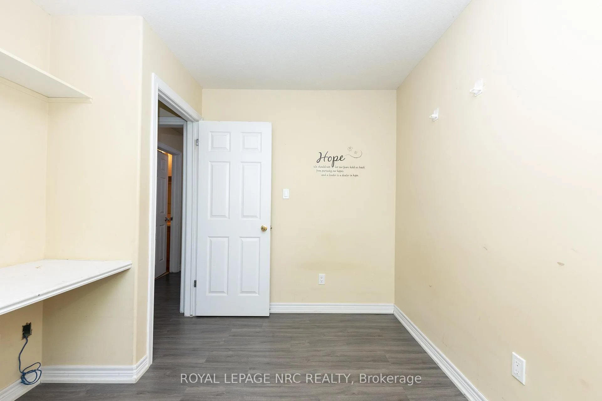Photo 14 of 34 Chloe Street, St. Catharines, E. Chester — HOMEH