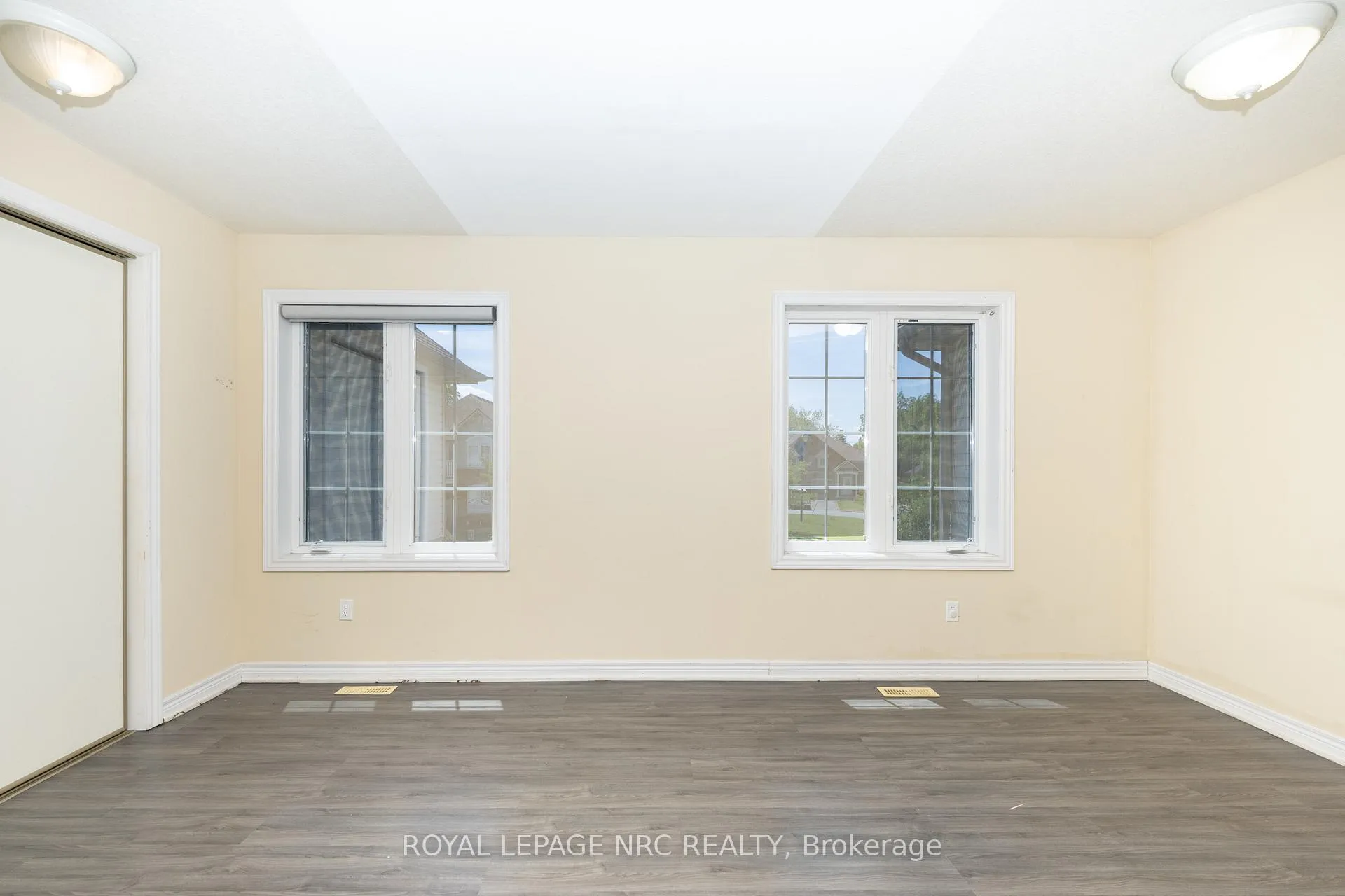 Photo 17 of 34 Chloe Street, St. Catharines, E. Chester — HOMEH