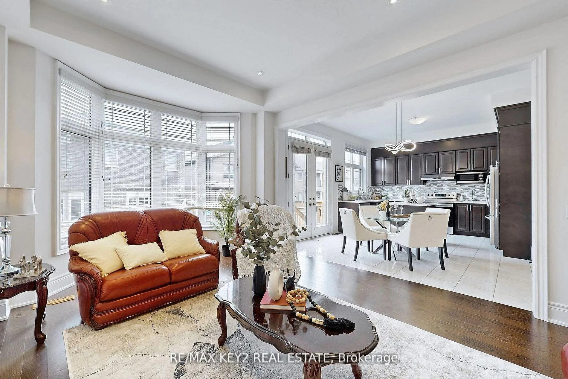 Photo 7 of 10 Lyle Way, Brampton, Northwest Brampton — HOMEH