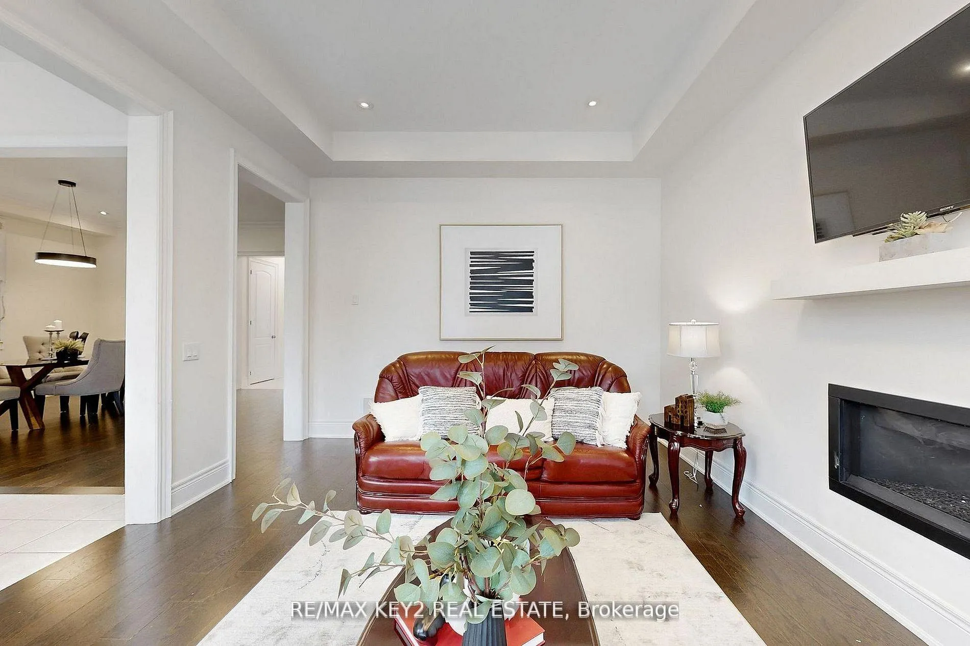 Photo 9 of 10 Lyle Way, Brampton, Northwest Brampton — HOMEH