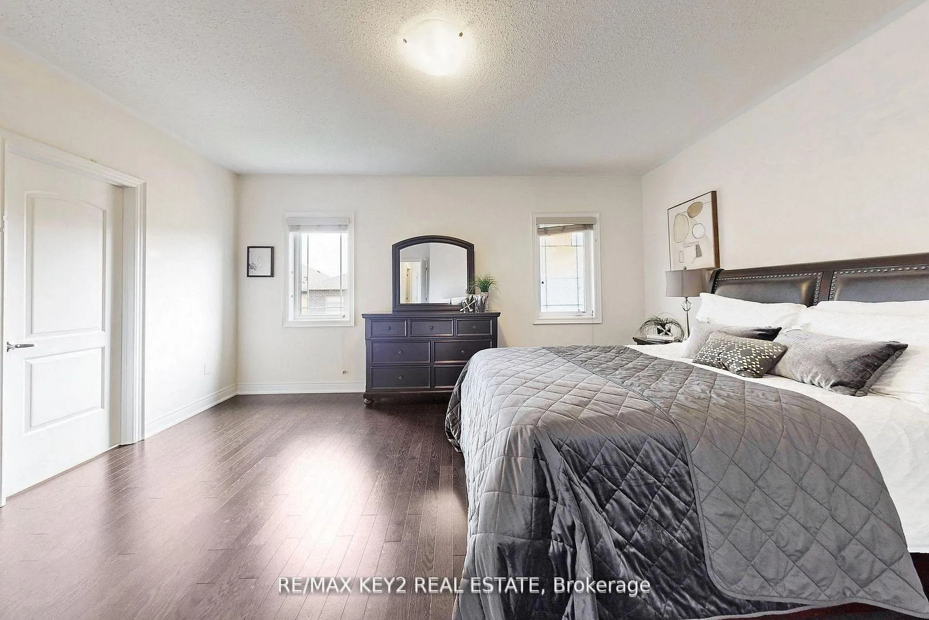 Photo 28 of 10 Lyle Way, Brampton, Northwest Brampton — HOMEH