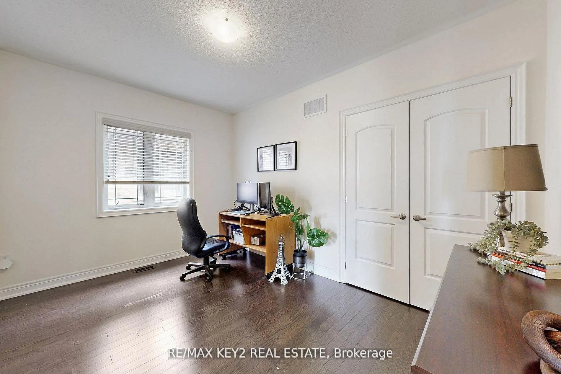 Photo 36 of 10 Lyle Way, Brampton, Northwest Brampton — HOMEH