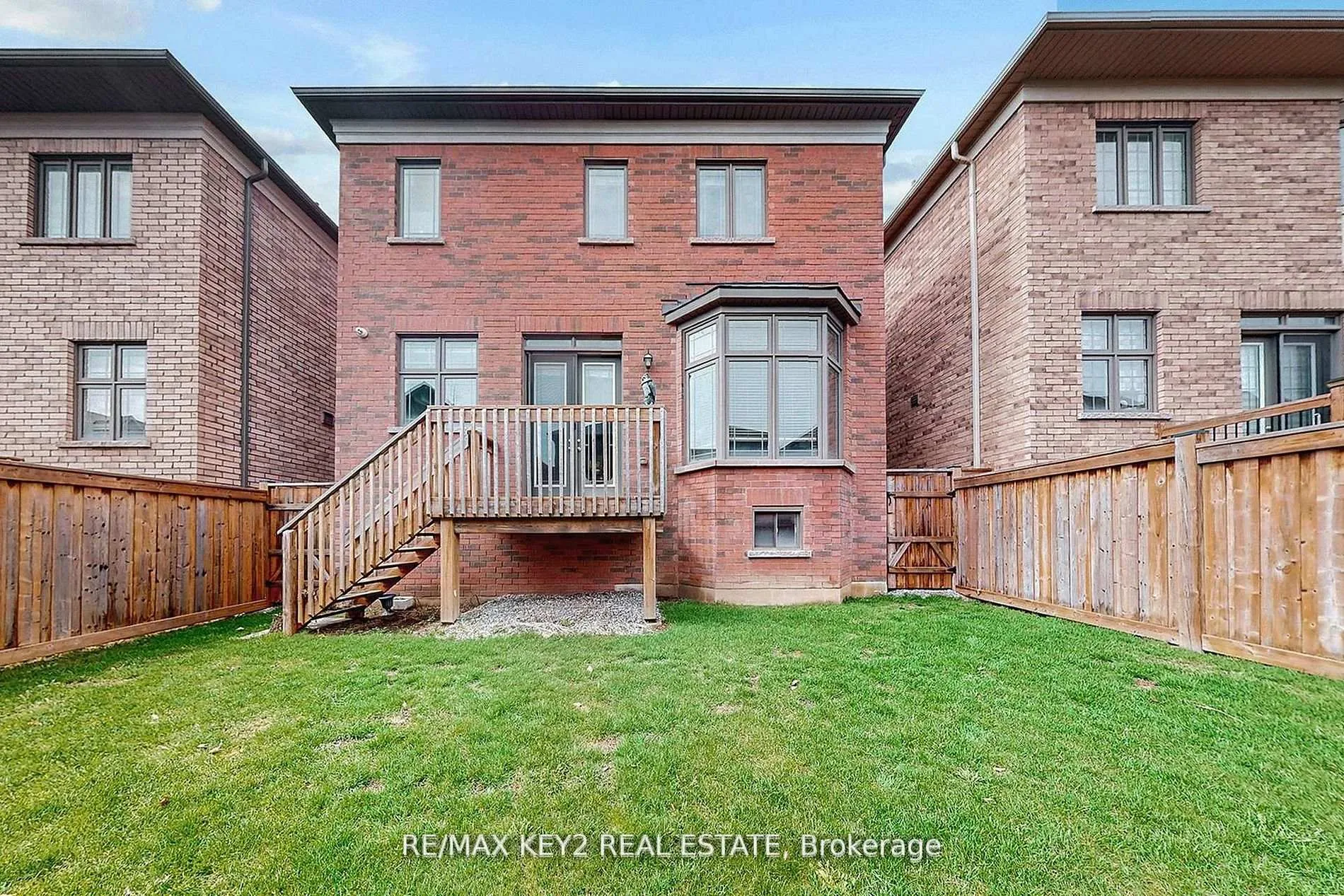 Photo 48 of 10 Lyle Way, Brampton, Northwest Brampton — HOMEH