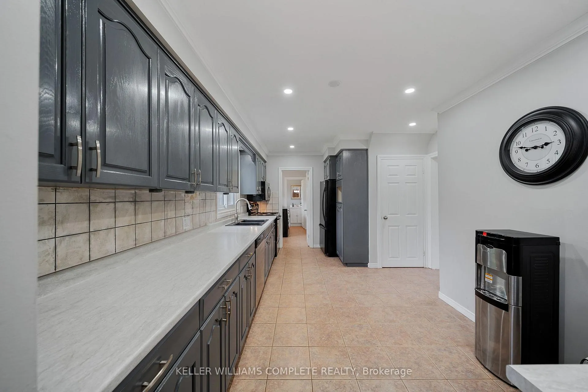 Photo 15 of 39 Holden Avenue, Norfolk, Simcoe — HOMEH