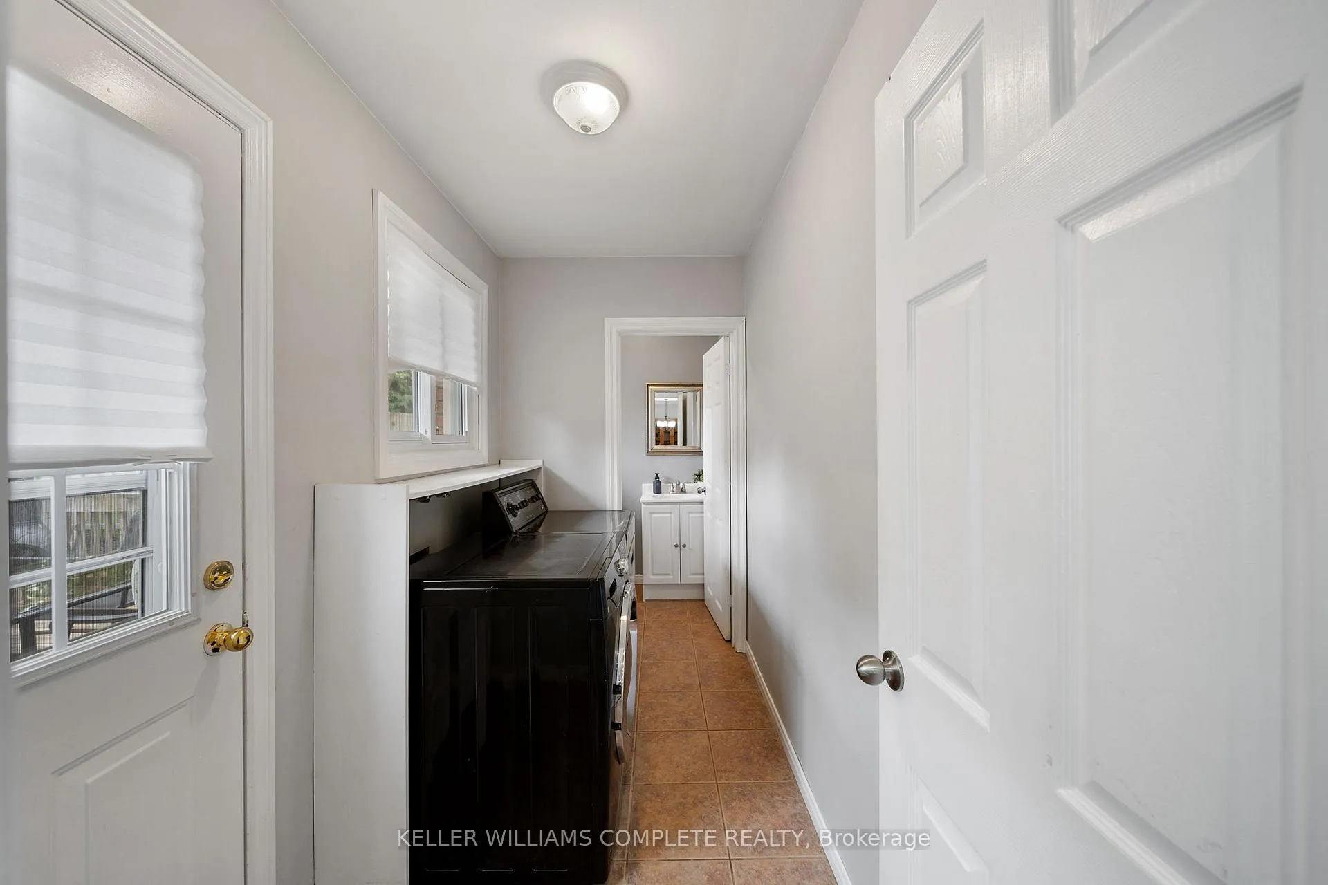 Photo 18 of 39 Holden Avenue, Norfolk, Simcoe — HOMEH