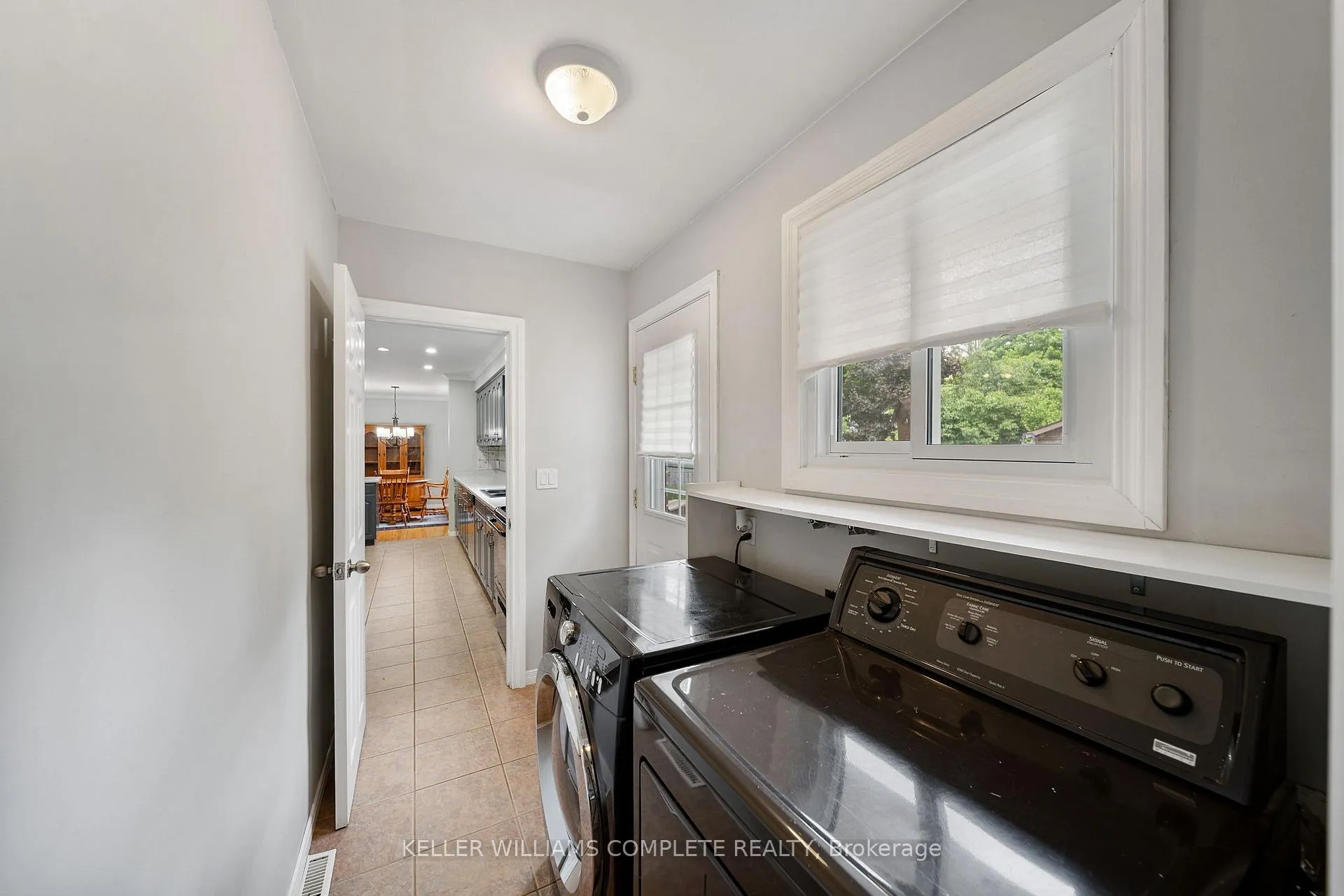 Photo 20 of 39 Holden Avenue, Norfolk, Simcoe — HOMEH