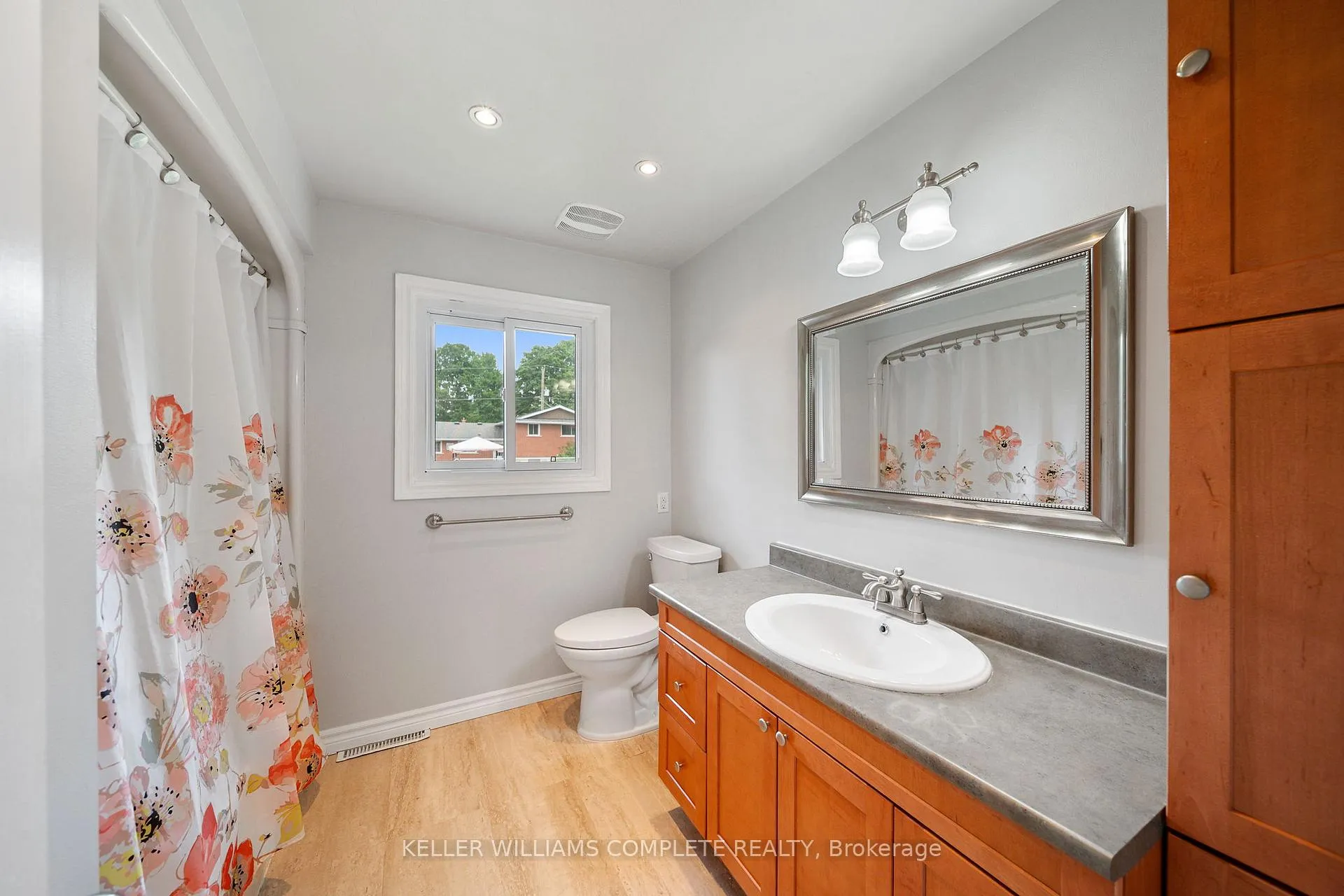 Photo 27 of 39 Holden Avenue, Norfolk, Simcoe — HOMEH