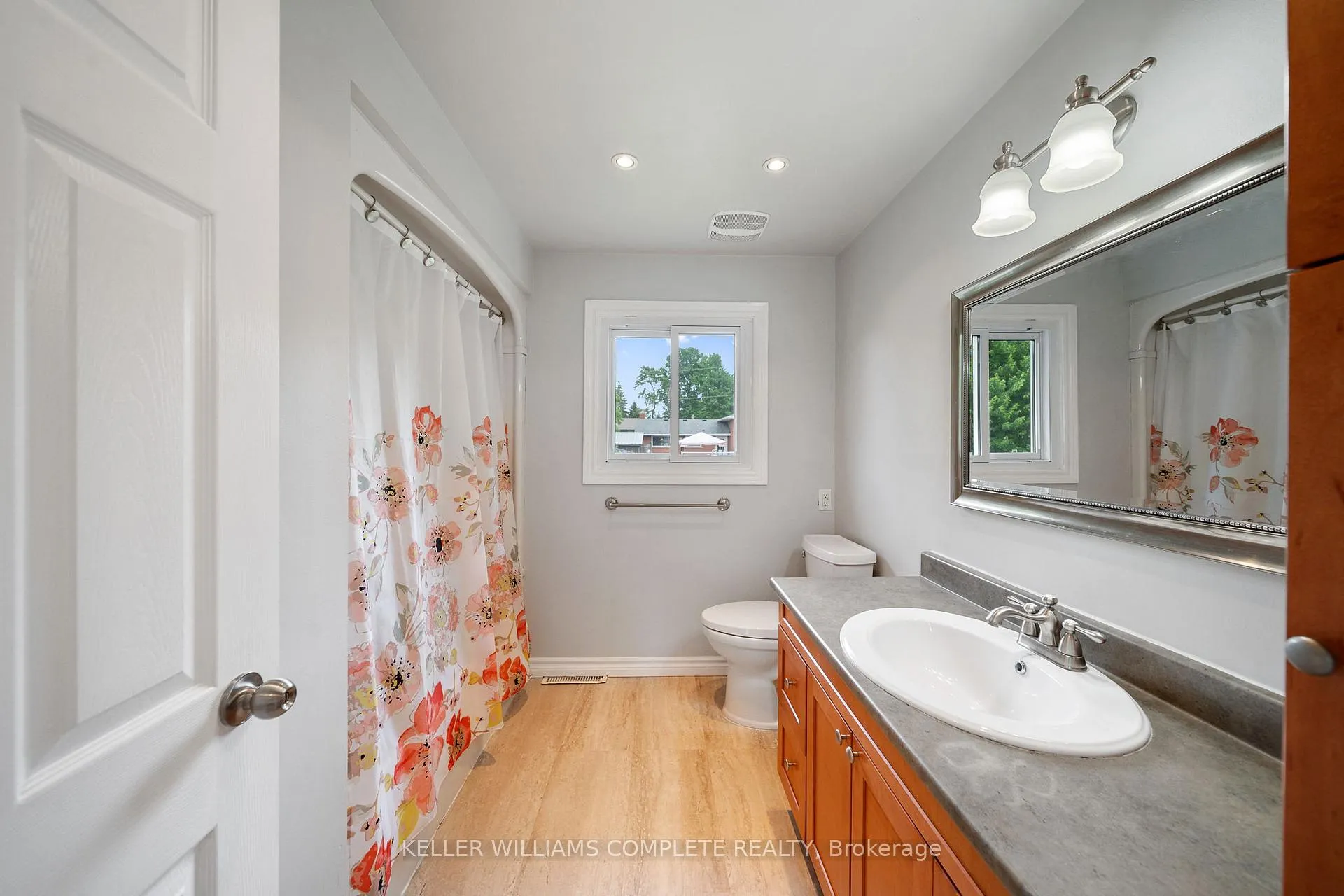 Photo 28 of 39 Holden Avenue, Norfolk, Simcoe — HOMEH