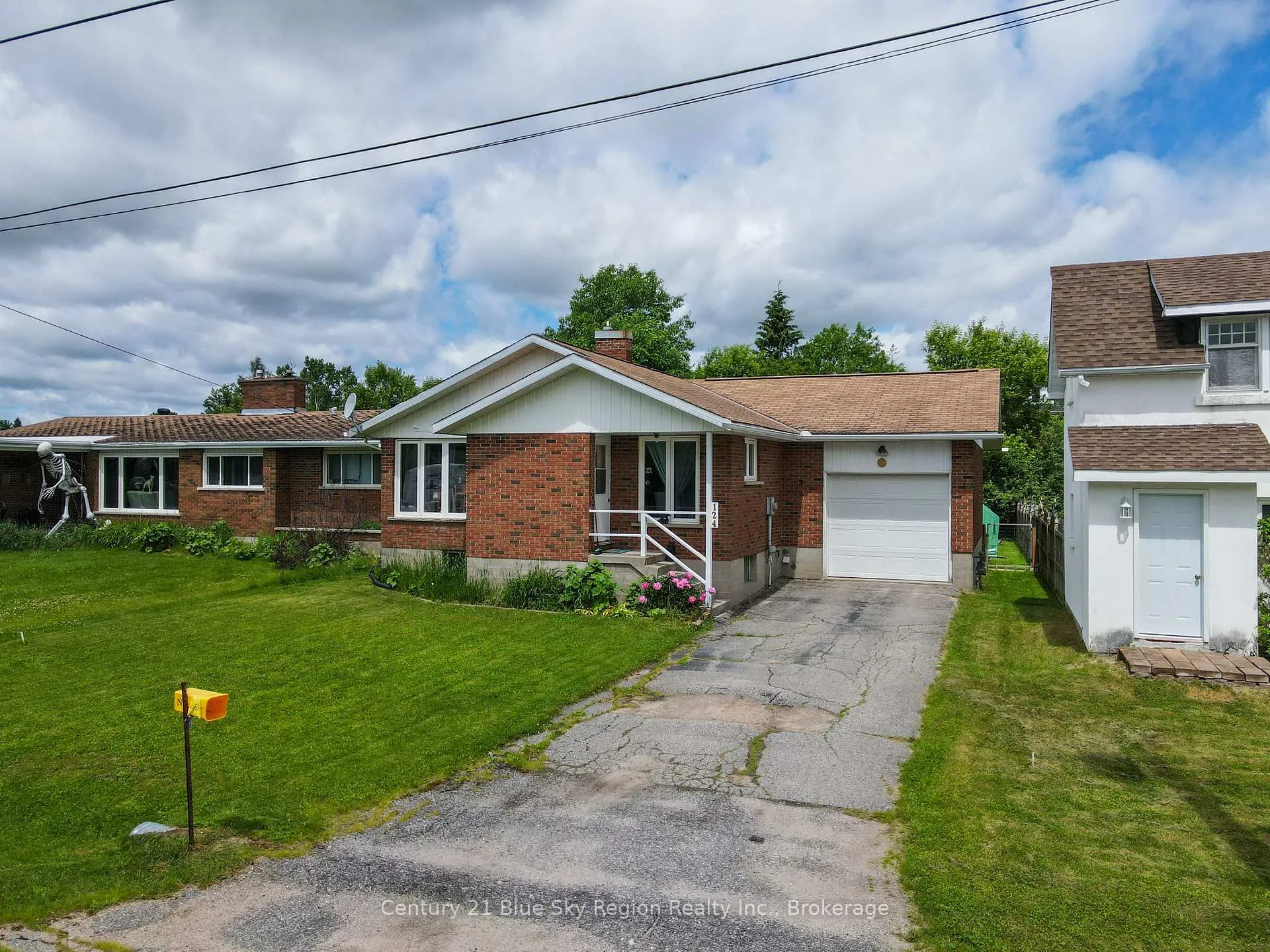 Photo 1 of 124 King Street W, Powassan — HOMEH