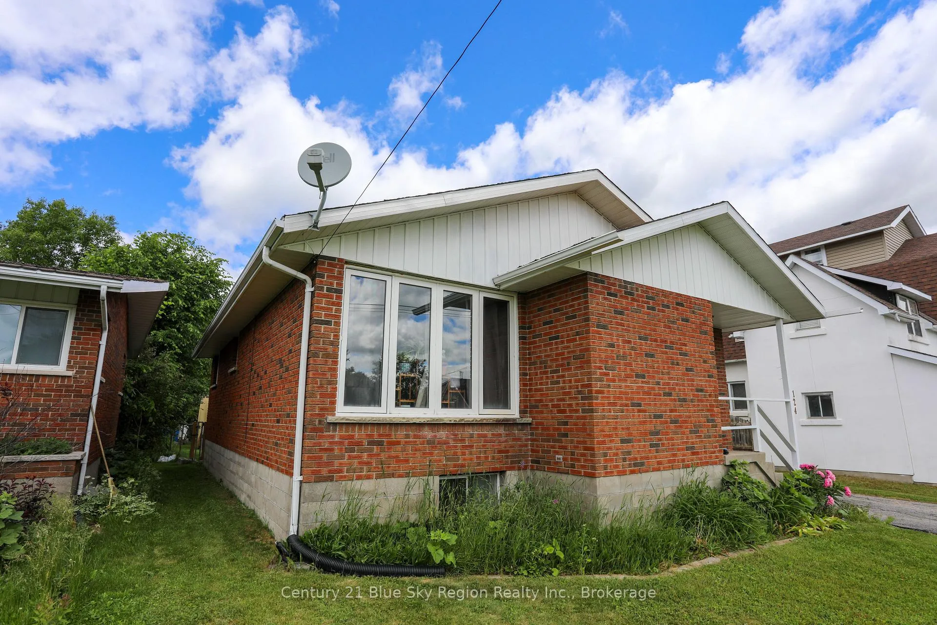 Photo 4 of 124 King Street W, Powassan — HOMEH