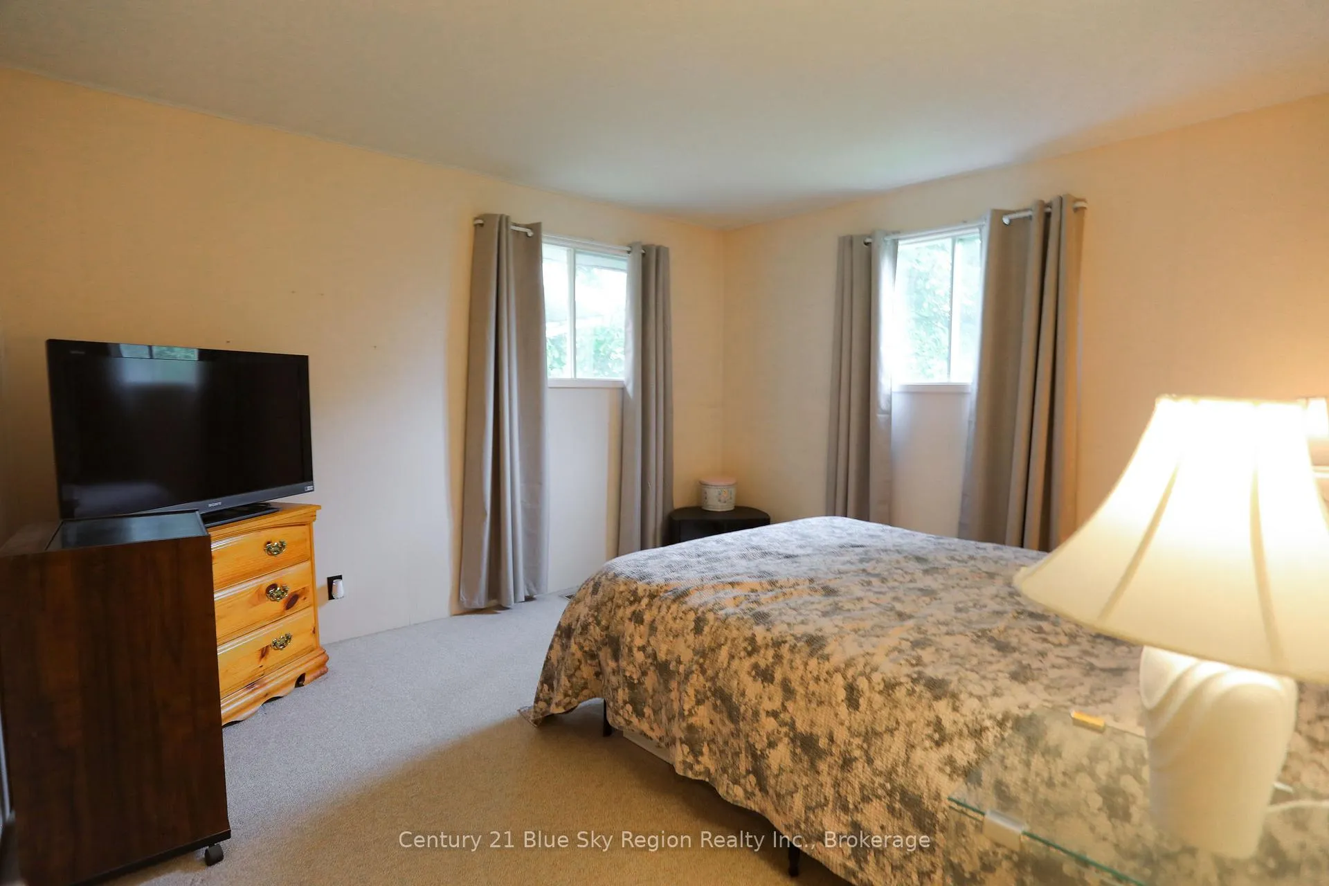 Photo 21 of 124 King Street W, Powassan — HOMEH