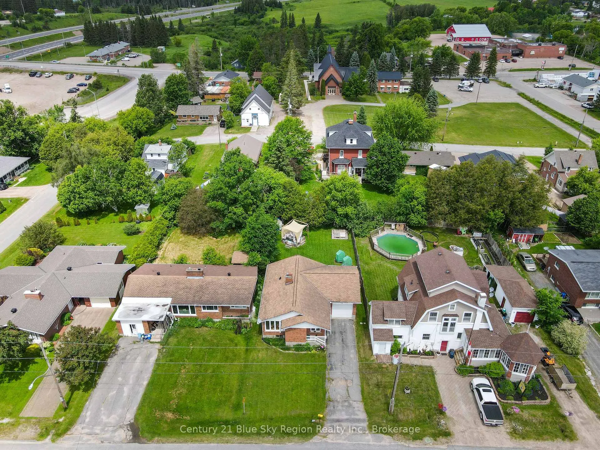 Photo 43 of 124 King Street W, Powassan — HOMEH