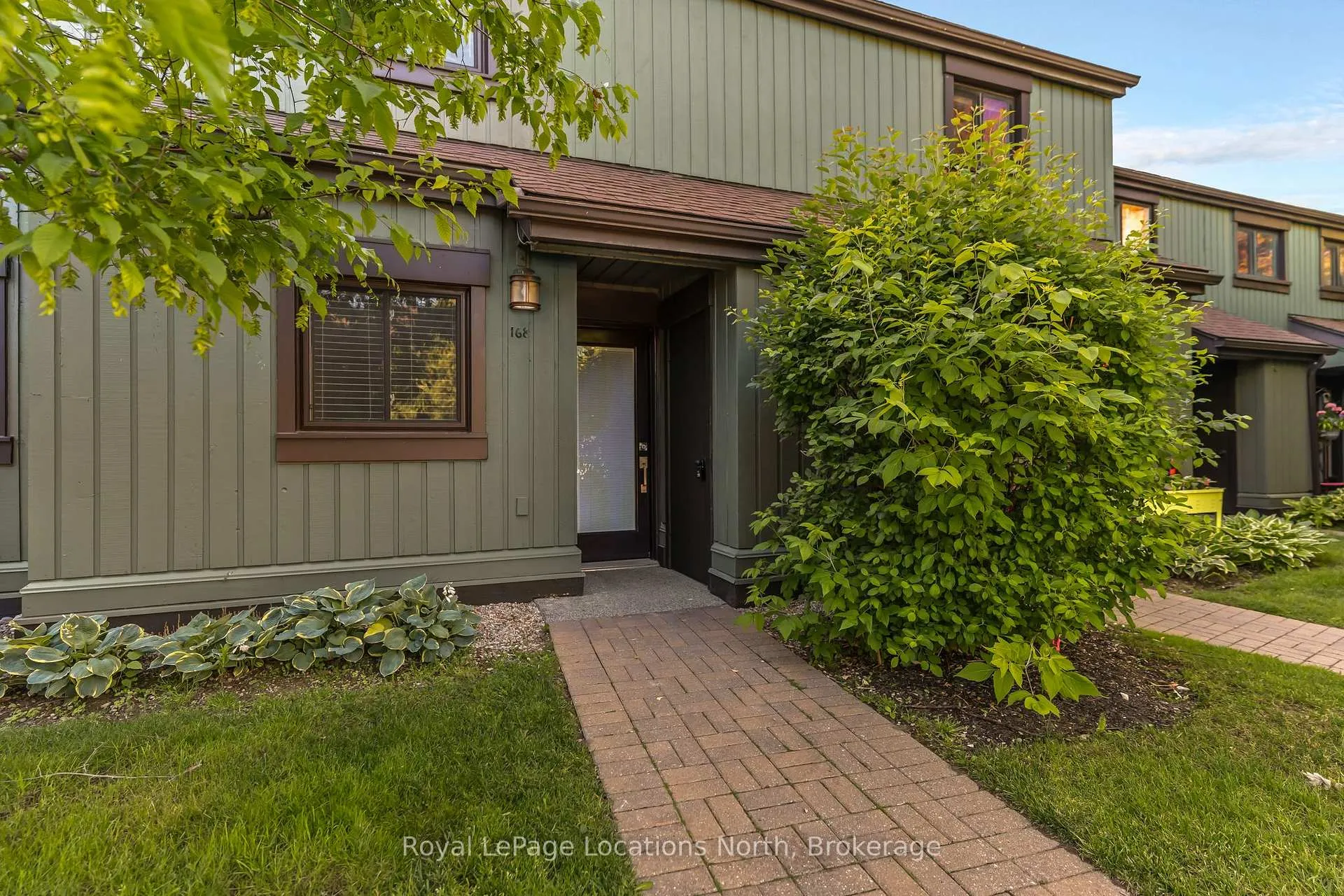 Photo 2 of Unit 28, 168 Escarpment Crescent, Collingwood — HOMEH