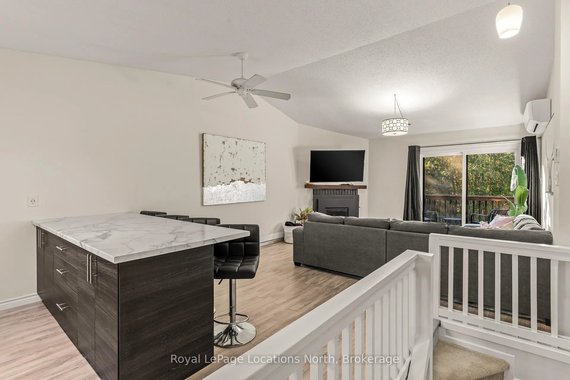 Photo 12 of Unit 28, 168 Escarpment Crescent, Collingwood — HOMEH