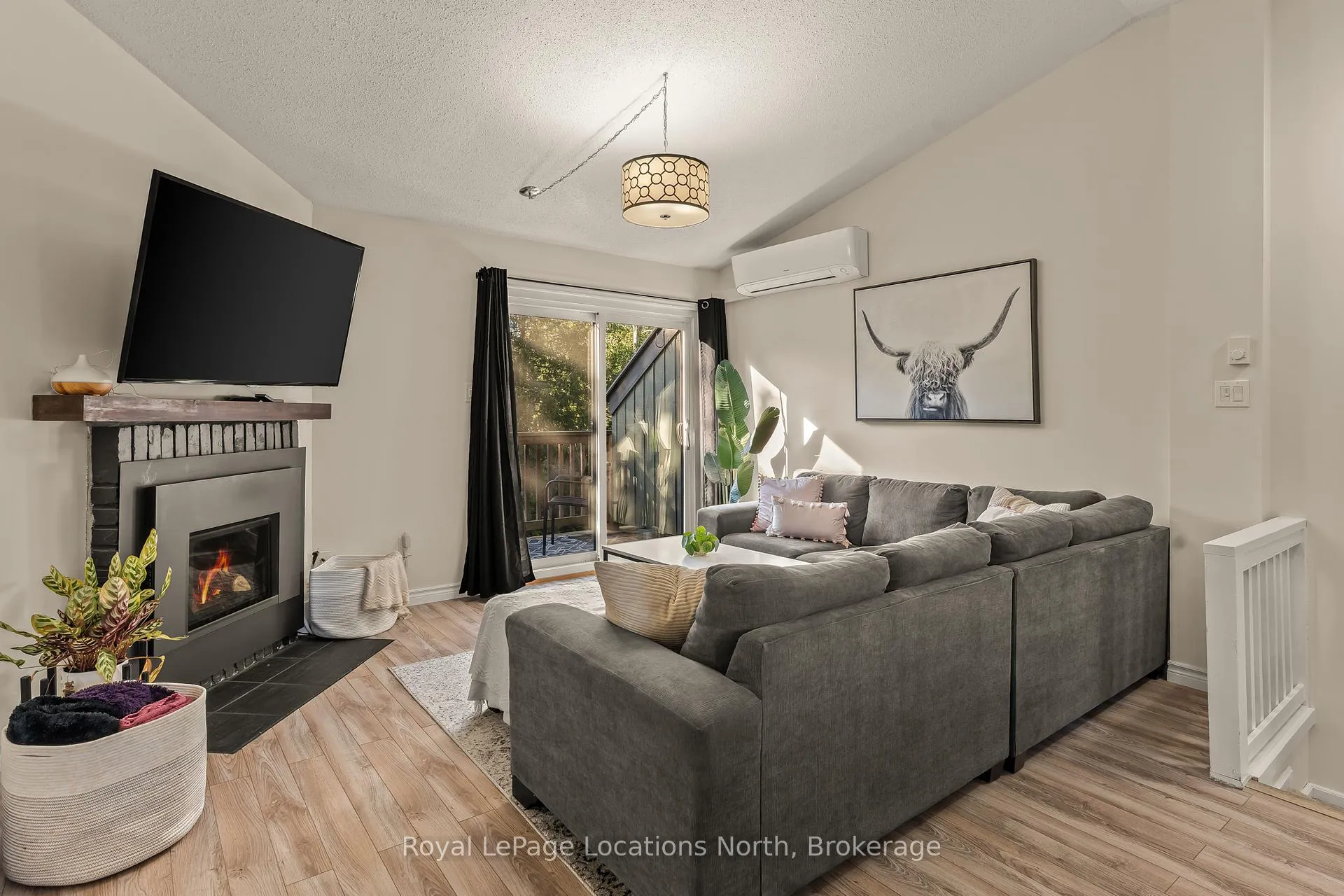Photo 18 of Unit 28, 168 Escarpment Crescent, Collingwood — HOMEH