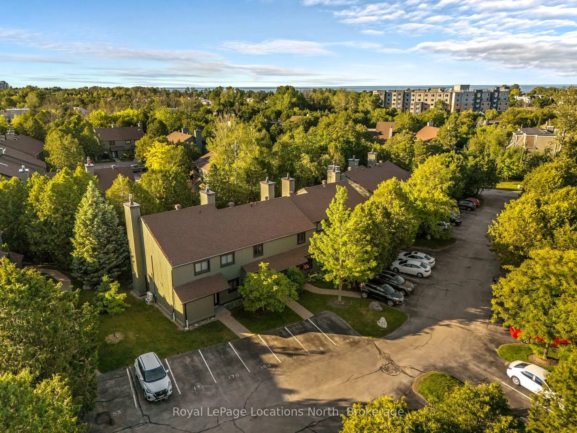 Photo 29 of Unit 28, 168 Escarpment Crescent, Collingwood — HOMEH