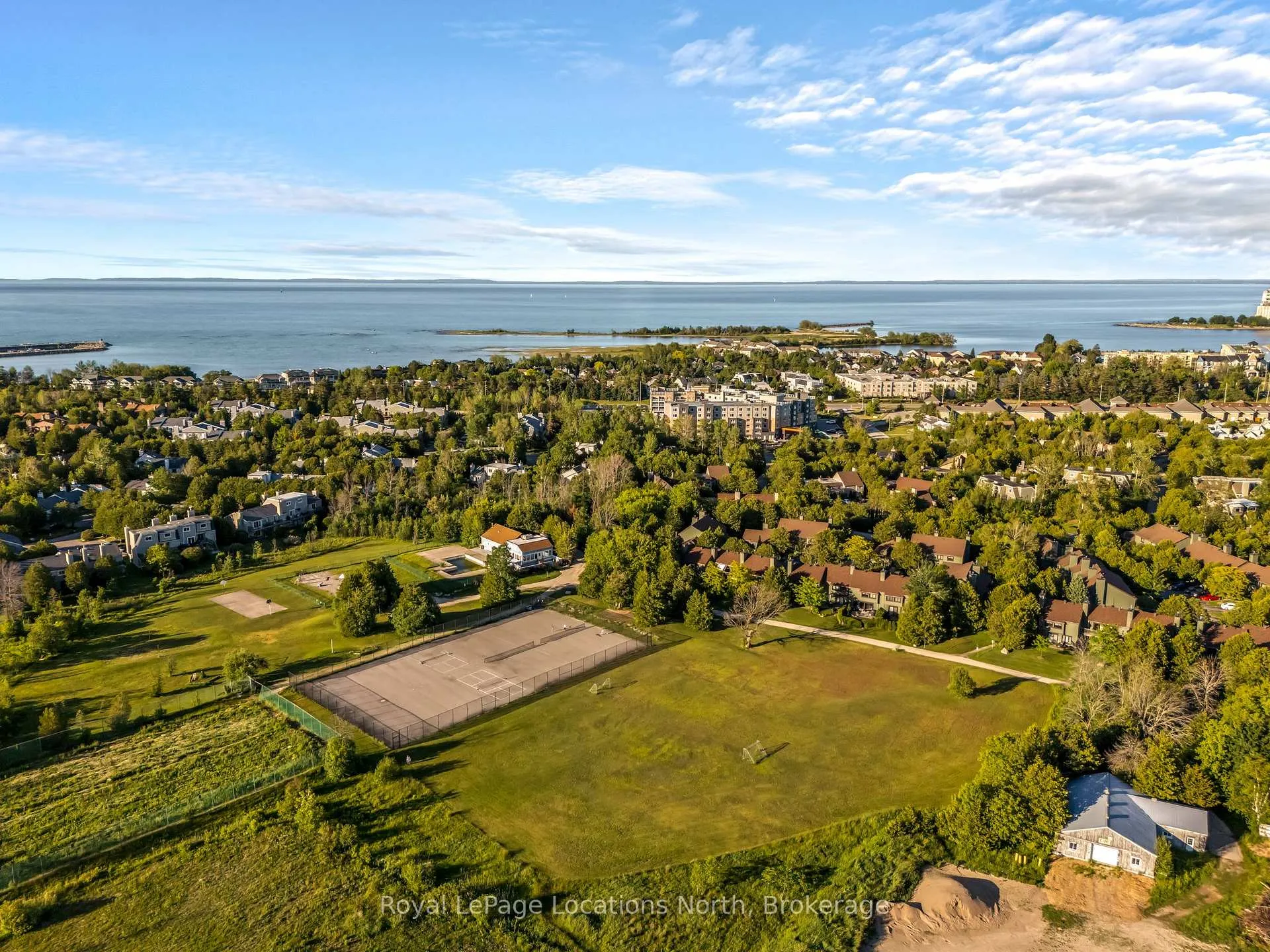 Photo 33 of Unit 28, 168 Escarpment Crescent, Collingwood — HOMEH