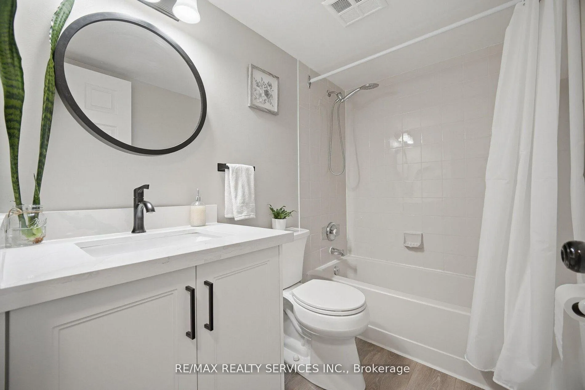 Photo 25 of Unit 711, 330 Mill Street S, Brampton, Brampton South — HOMEH