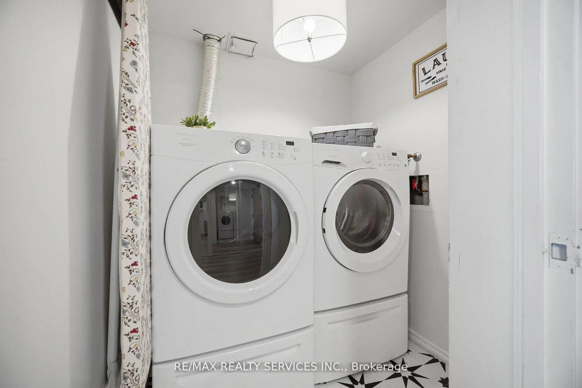 Photo 26 of Unit 711, 330 Mill Street S, Brampton, Brampton South — HOMEH
