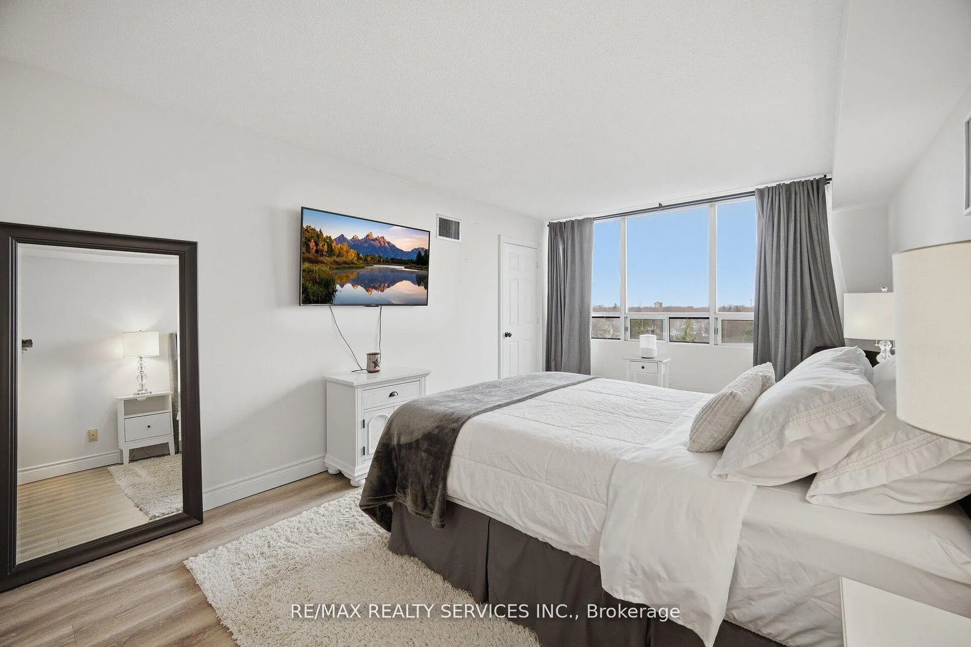 Photo 29 of Unit 711, 330 Mill Street S, Brampton, Brampton South — HOMEH