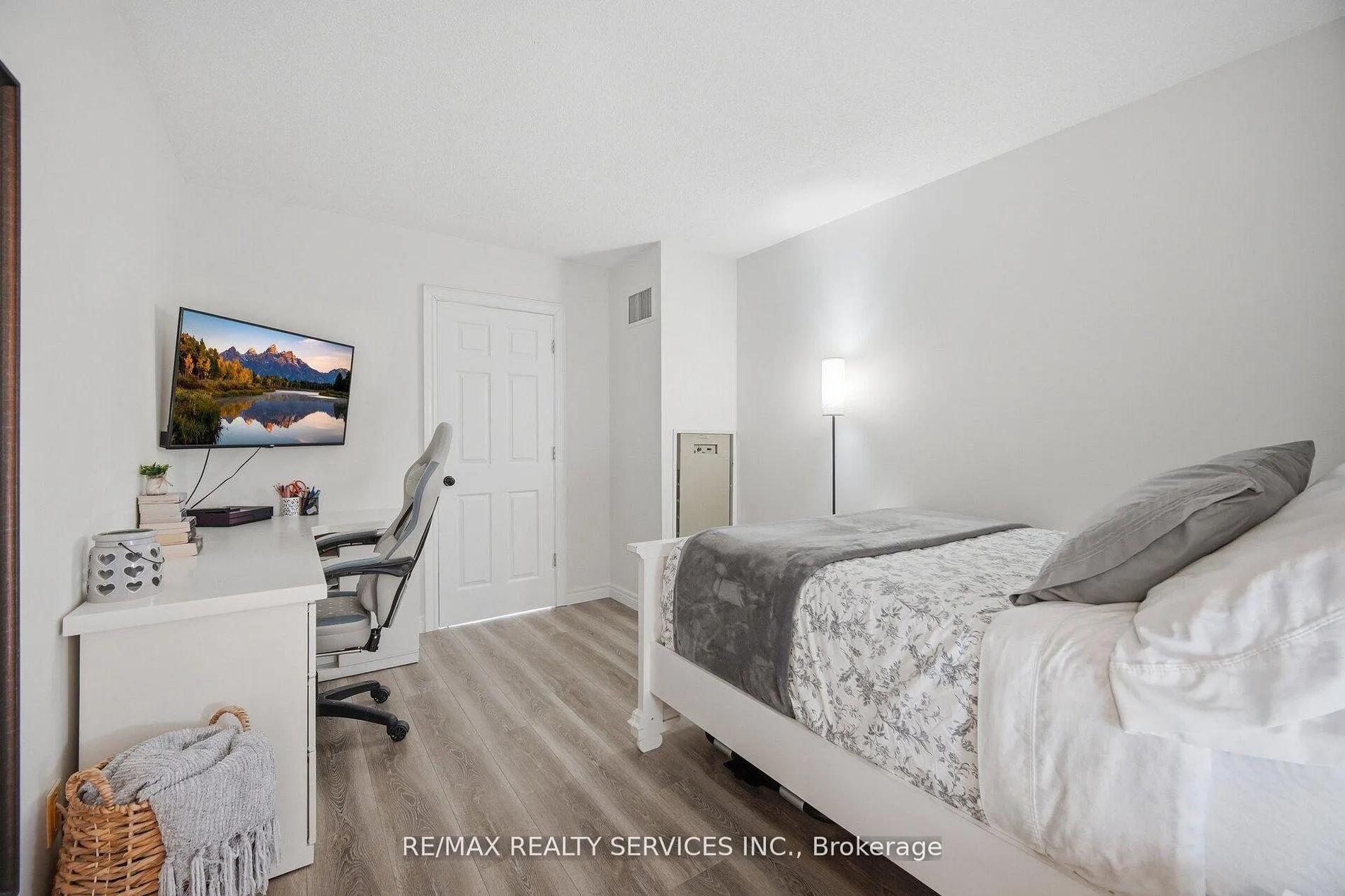 Photo 34 of Unit 711, 330 Mill Street S, Brampton, Brampton South — HOMEH