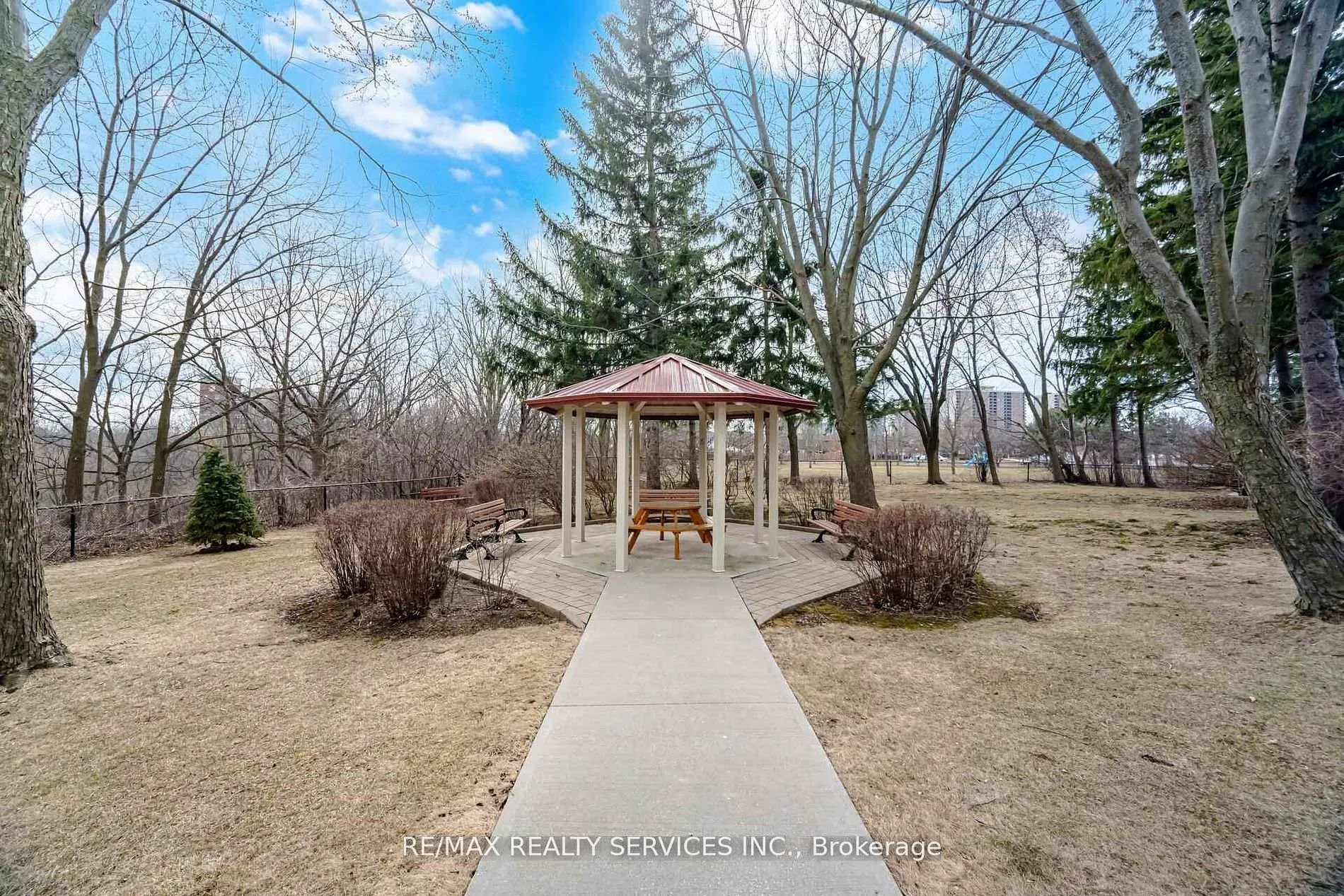 Photo 36 of Unit 711, 330 Mill Street S, Brampton, Brampton South — HOMEH