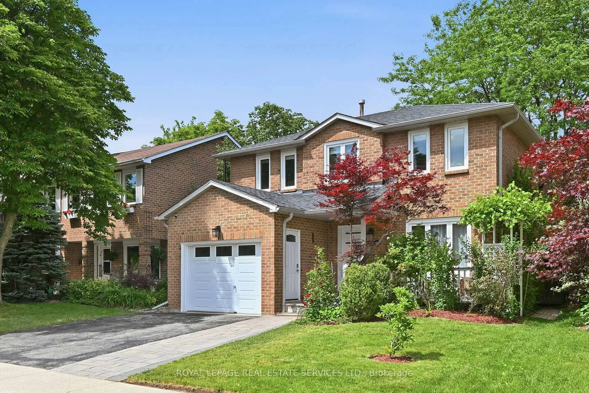 Photo 3 of 147 Speyside Drive, Oakville, Bronte — HOMEH